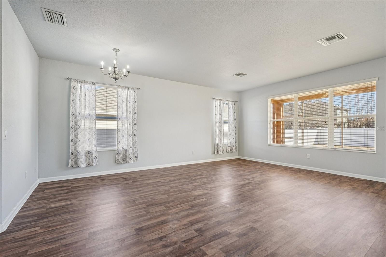 Image 7 of 32 For 4127 51st Court