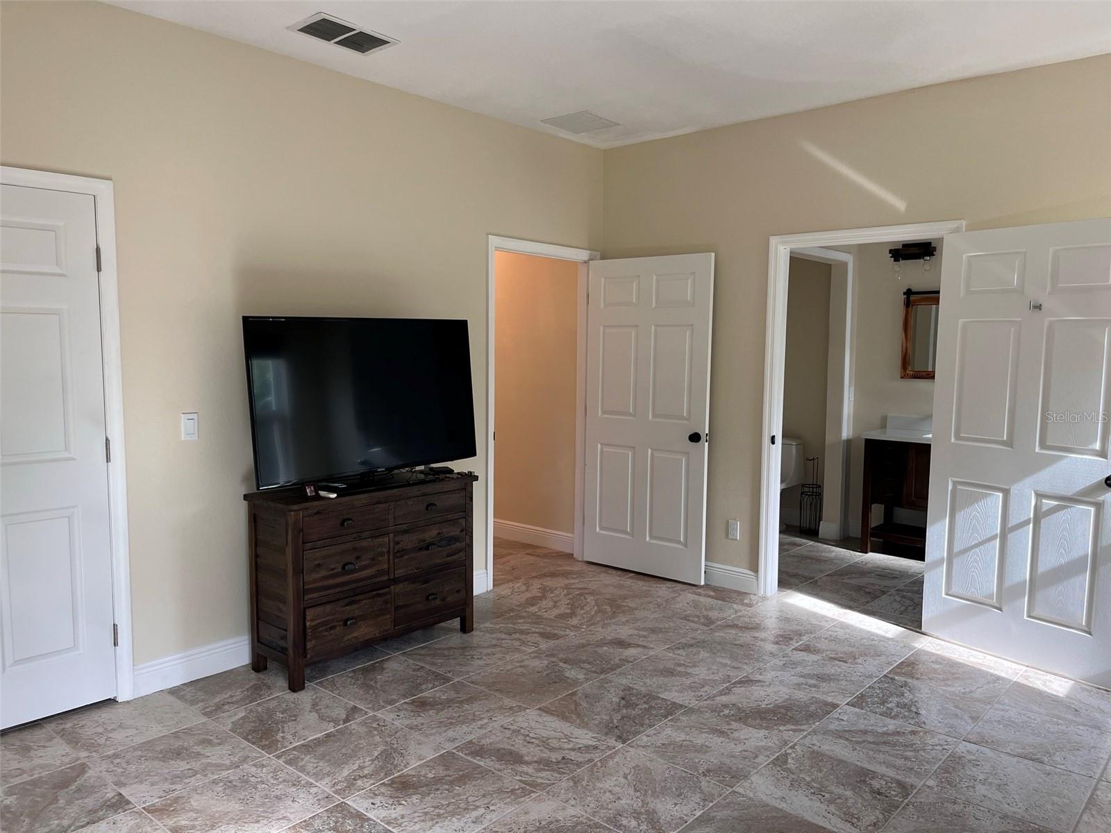 Image 13 of 29 For 456 Baron Road