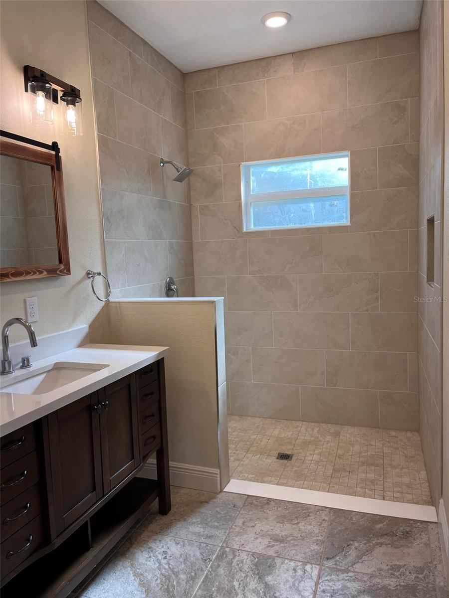 Image 15 of 29 For 456 Baron Road