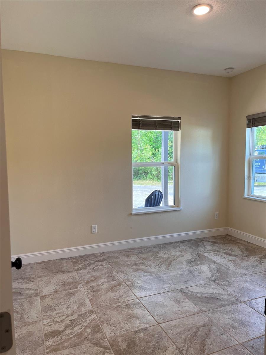 Image 18 of 29 For 456 Baron Road