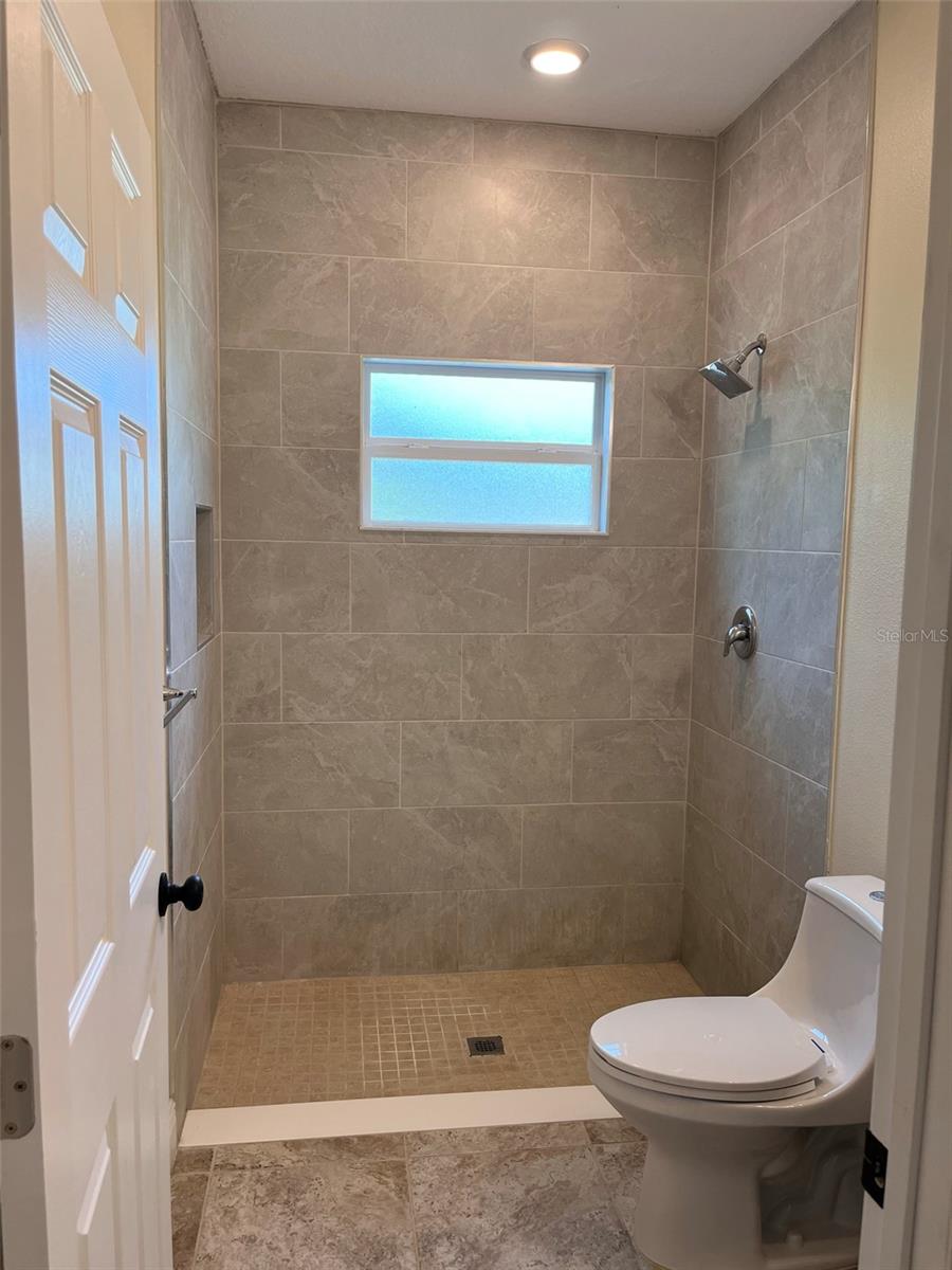 Image 19 of 29 For 456 Baron Road