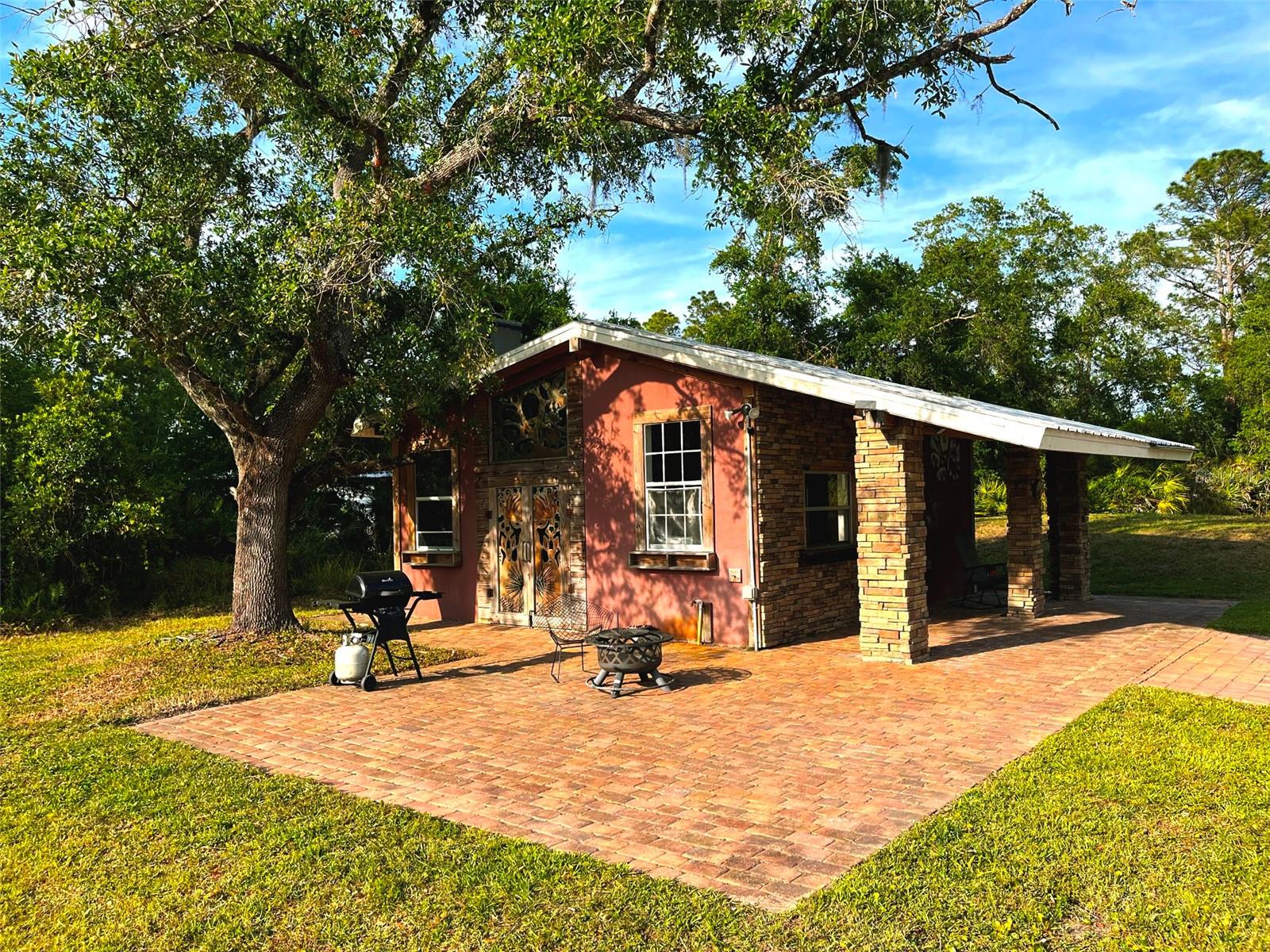 Image 21 of 29 For 456 Baron Road