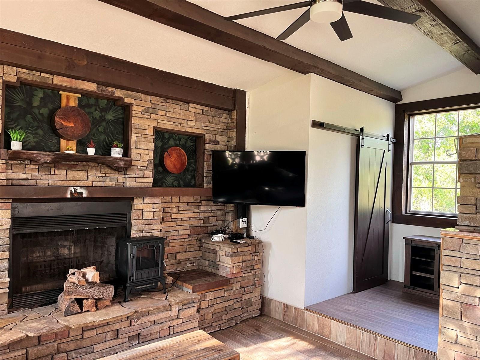 Image 27 of 29 For 456 Baron Road