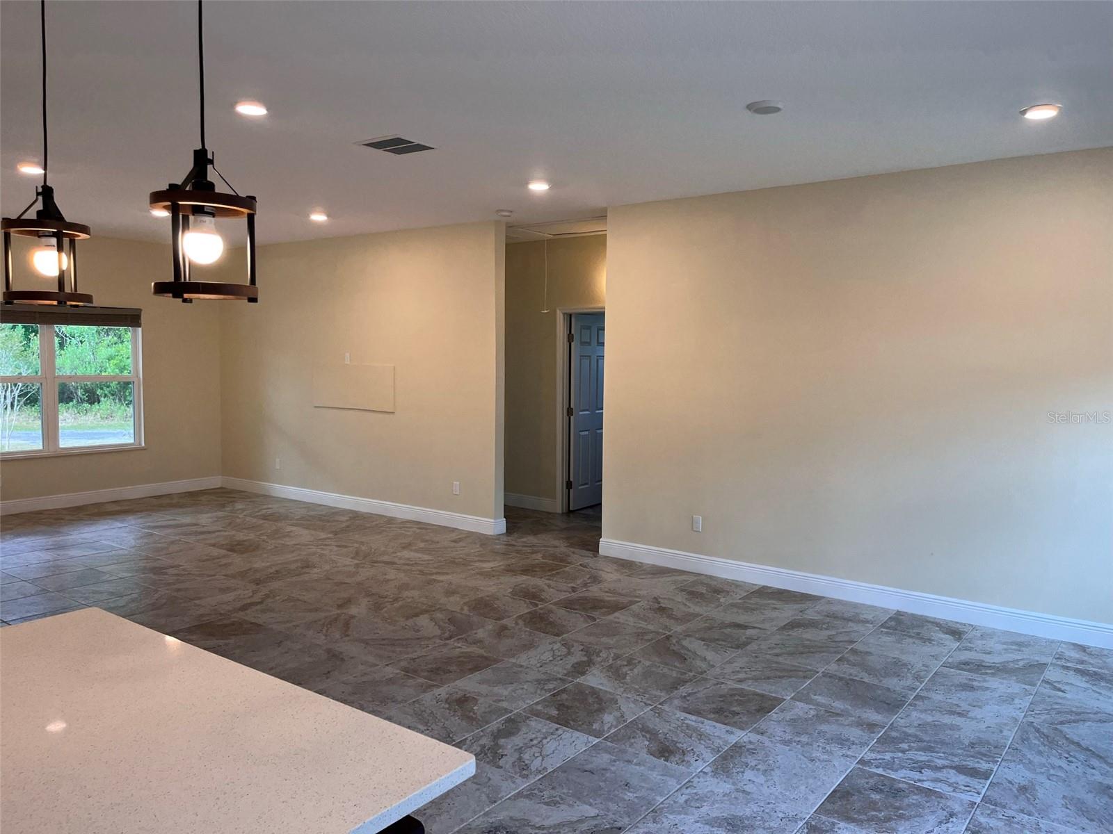 Image 9 of 29 For 456 Baron Road