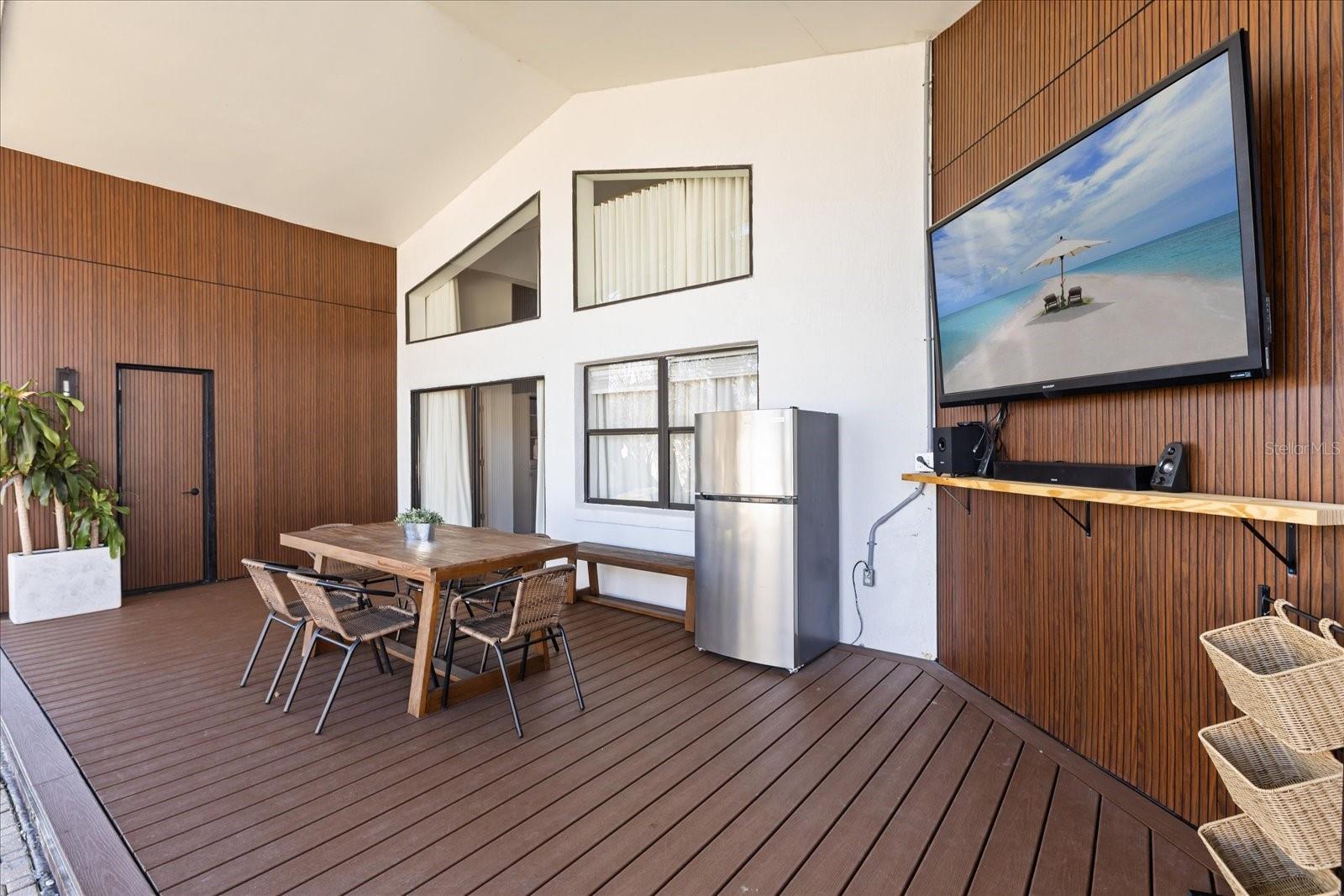 Image 38 of 53 For 627 Seascape Avenue