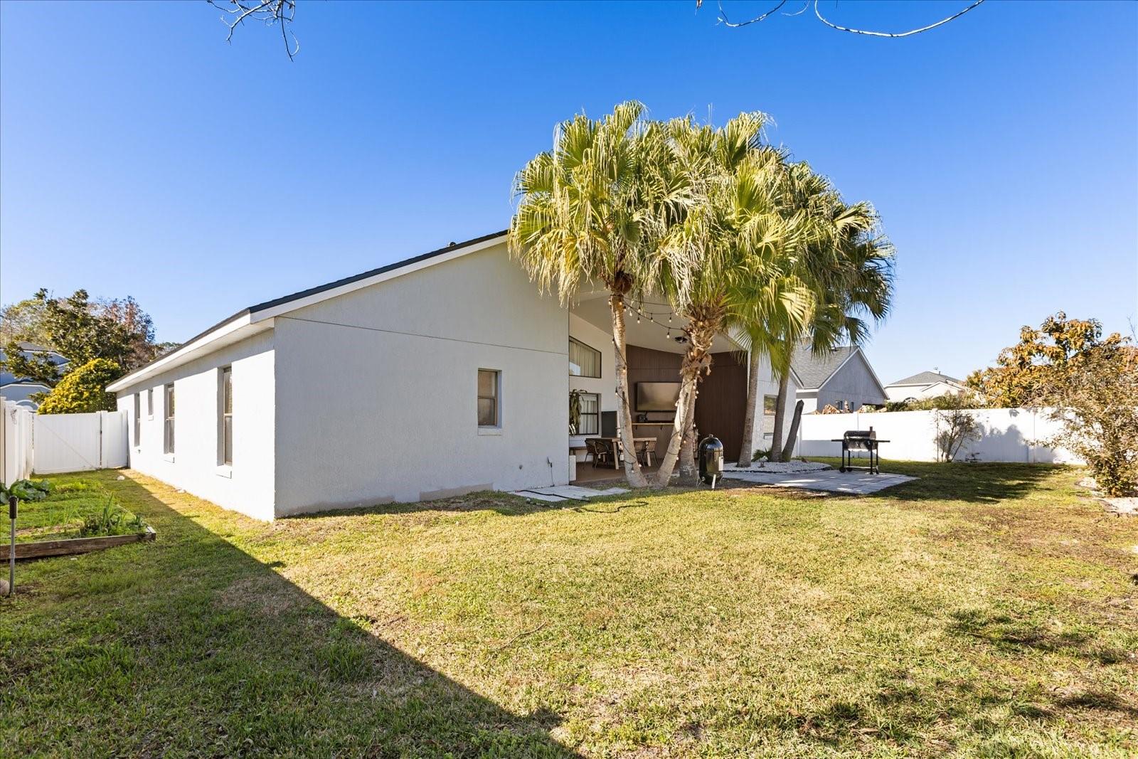 Image 40 of 53 For 627 Seascape Avenue