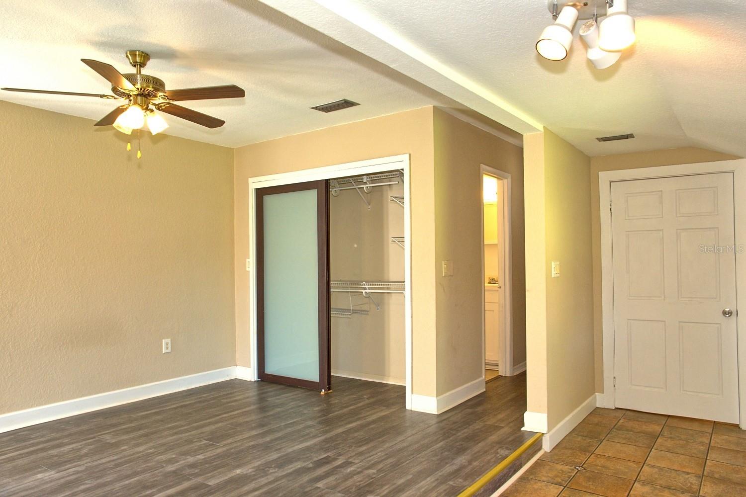 Image 13 of 24 For 1315 Marks Street