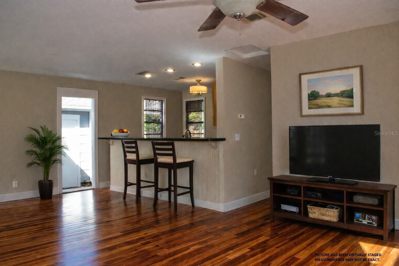 Image 19 of 24 For 1315 Marks Street