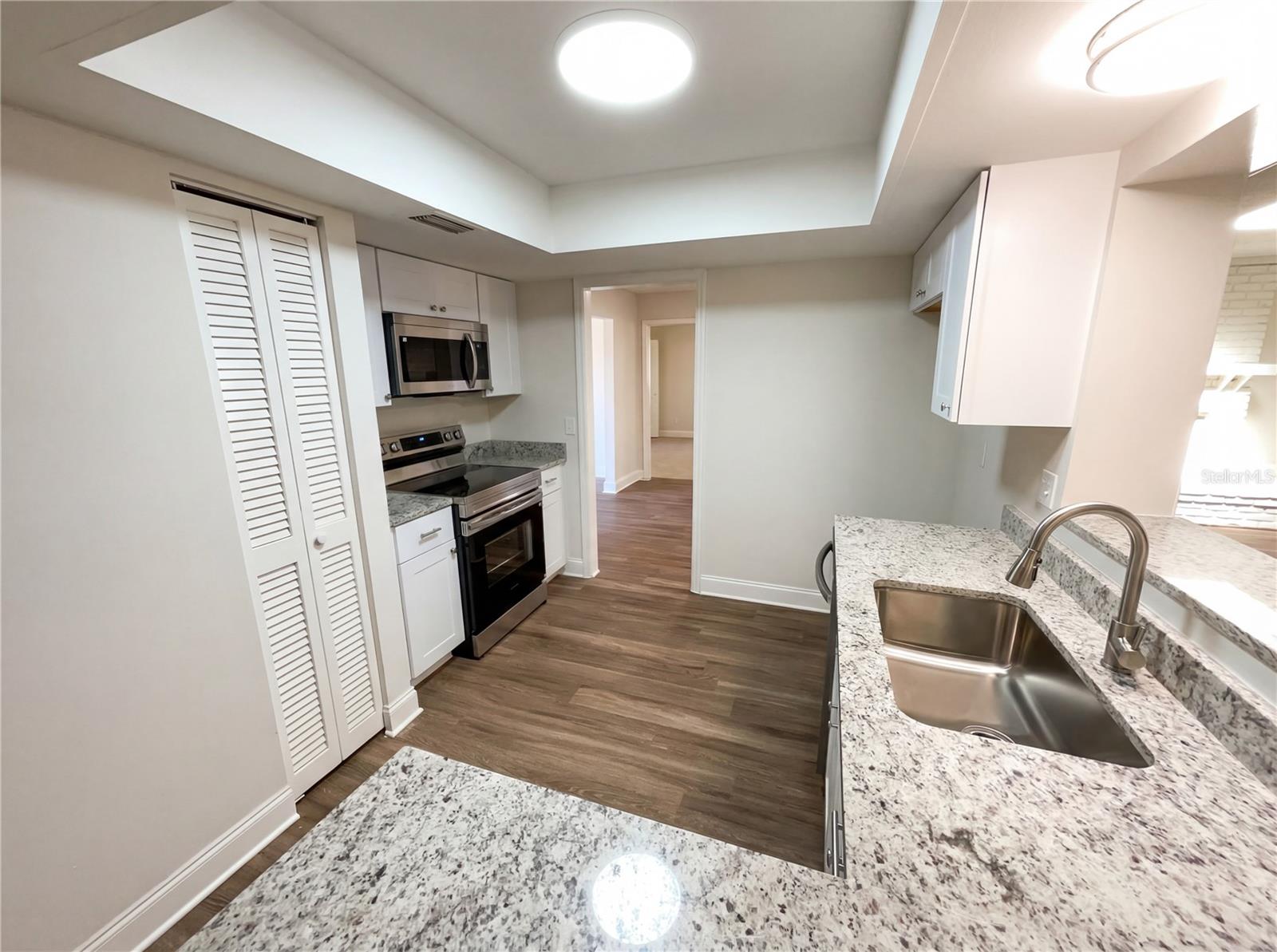 Image 14 of 30 For 2052 Leanne Court