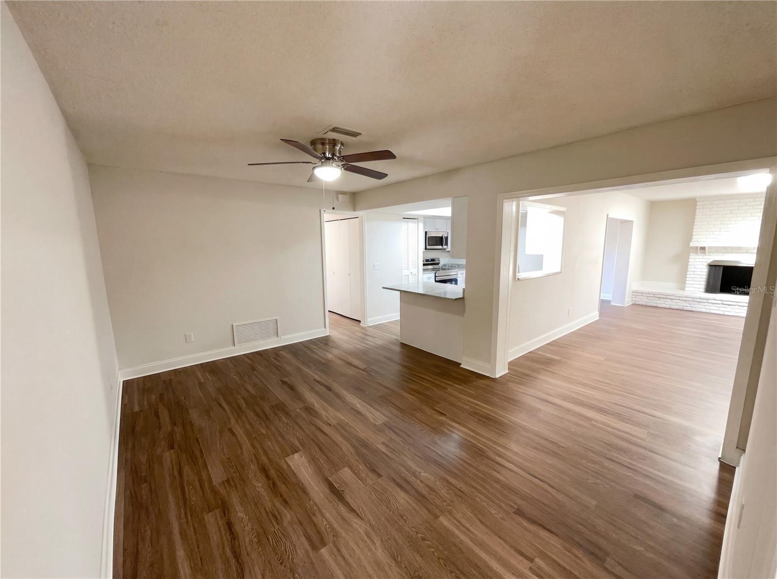 Image 17 of 30 For 2052 Leanne Court