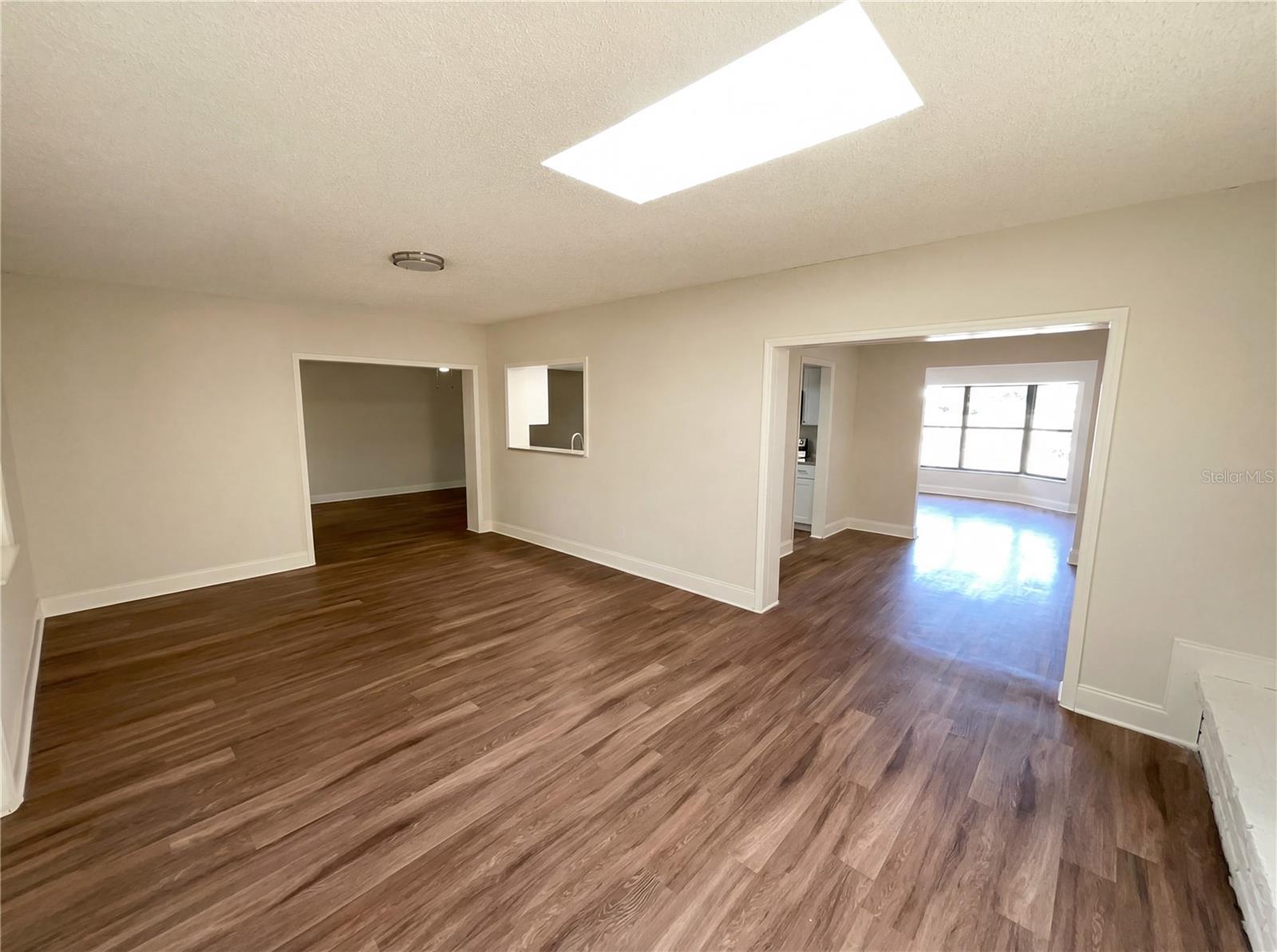 Image 18 of 30 For 2052 Leanne Court