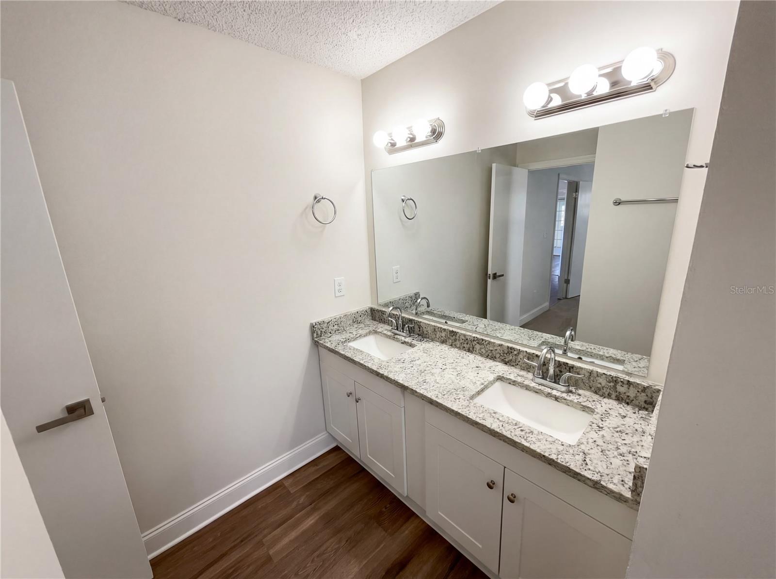 Image 6 of 30 For 2052 Leanne Court