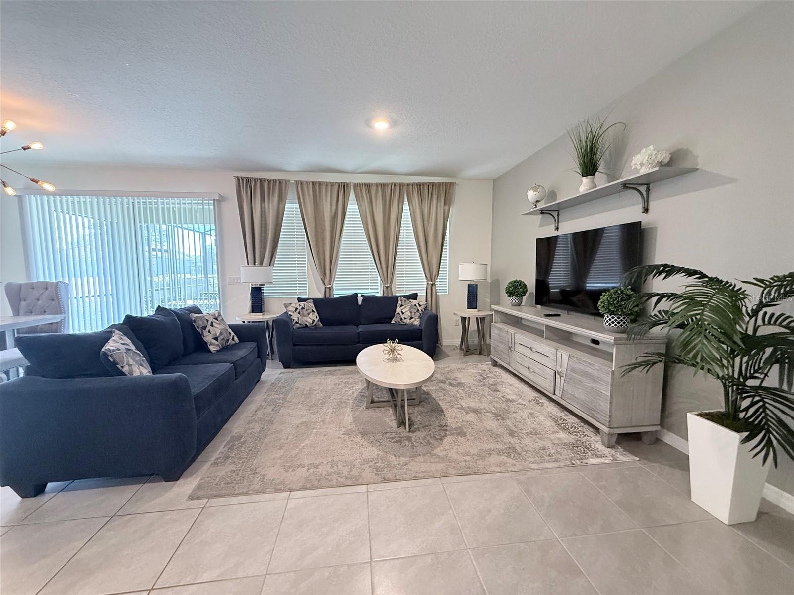 Image 13 of 67 For 7523 Oakmoss Loop