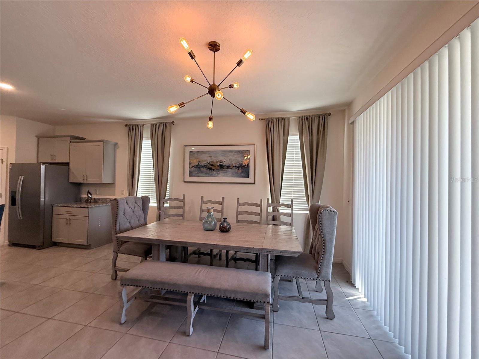 Image 18 of 67 For 7523 Oakmoss Loop