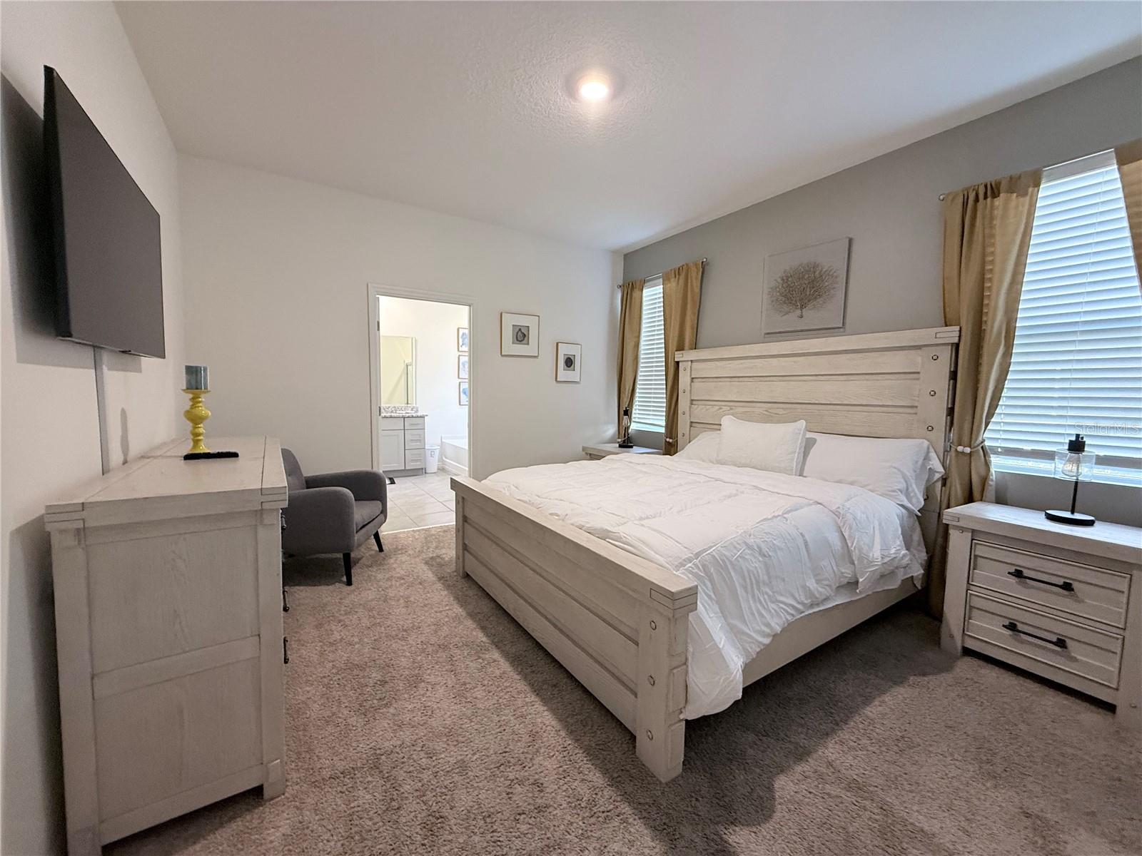 Image 26 of 67 For 7523 Oakmoss Loop