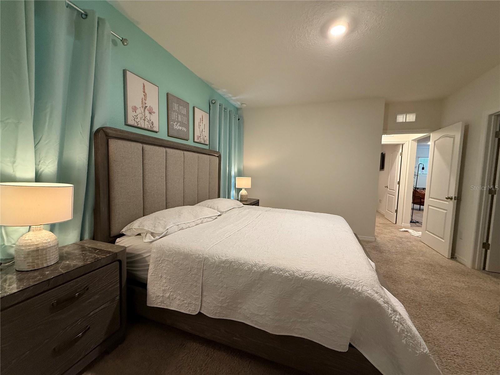 Image 36 of 67 For 7523 Oakmoss Loop