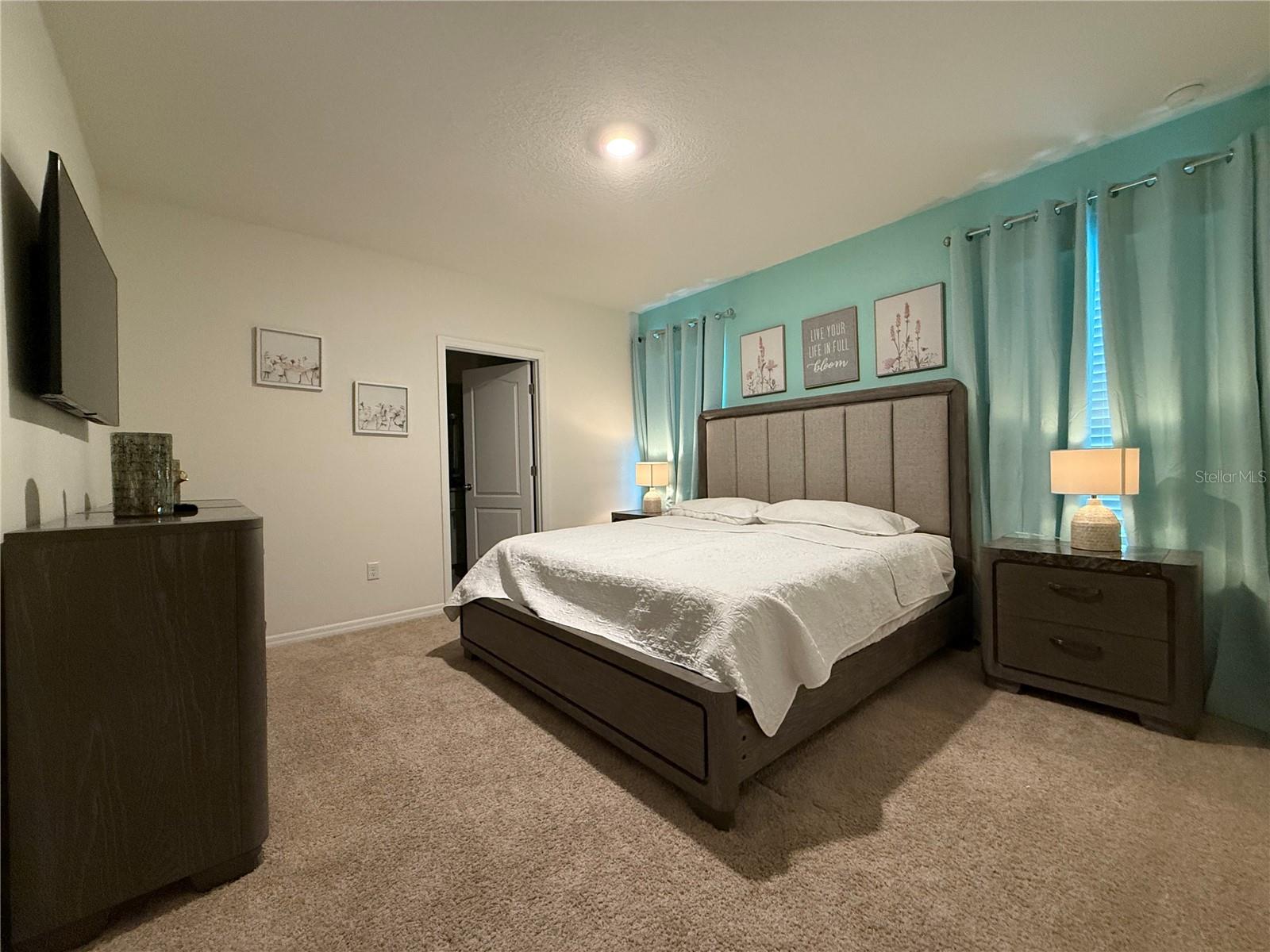 Image 37 of 67 For 7523 Oakmoss Loop