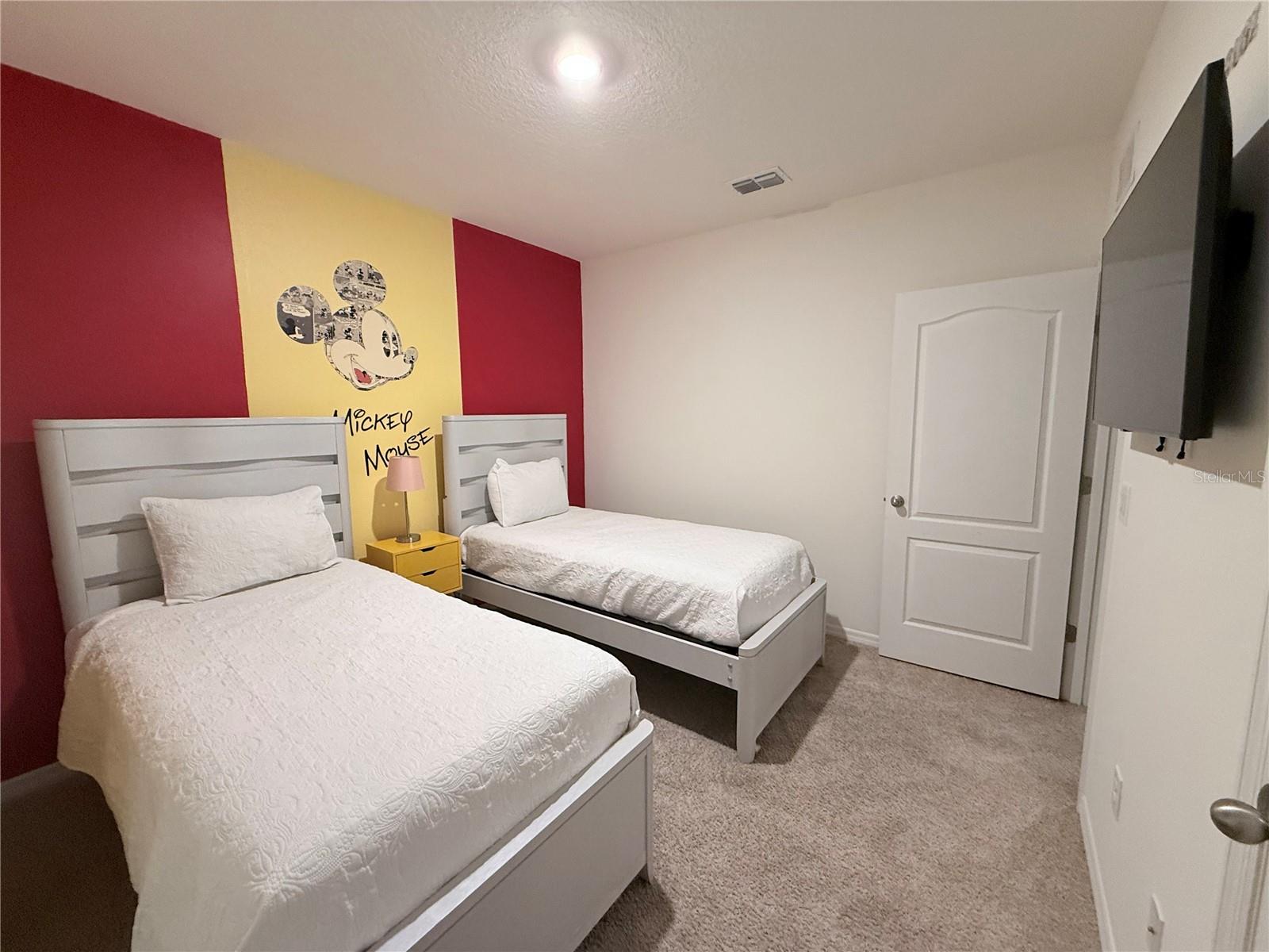 Image 44 of 67 For 7523 Oakmoss Loop