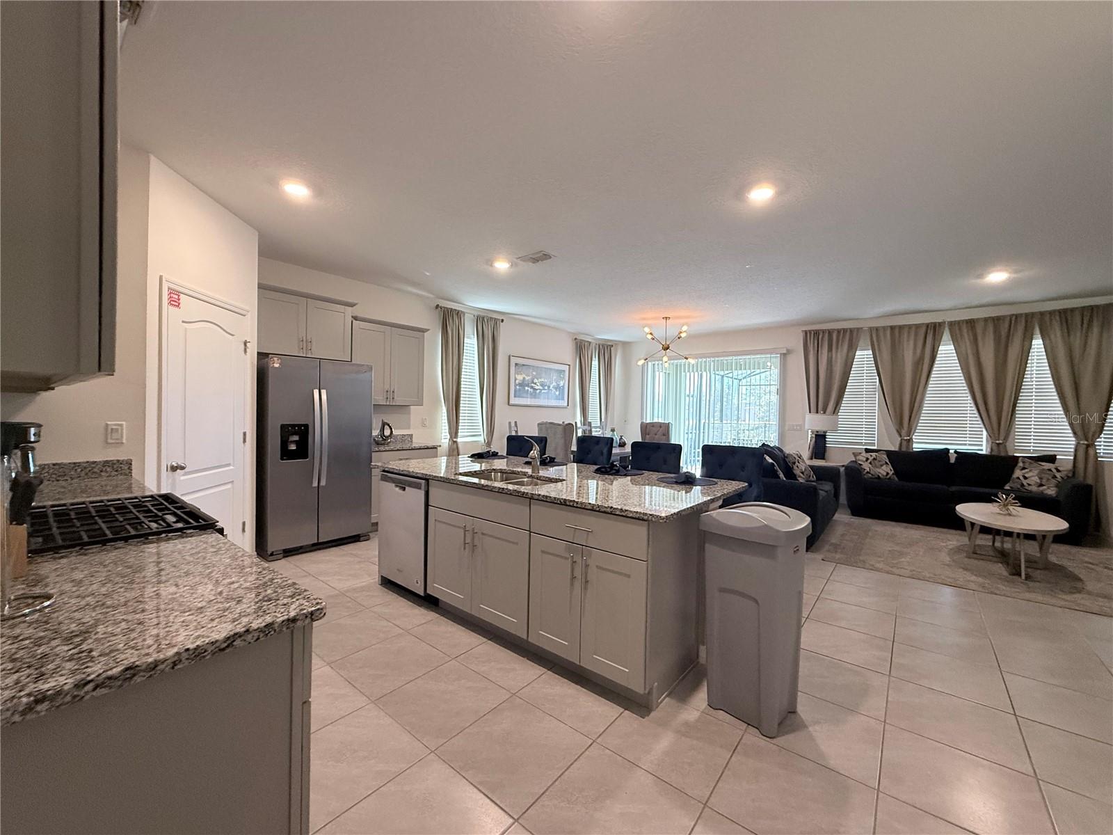 Image 6 of 67 For 7523 Oakmoss Loop