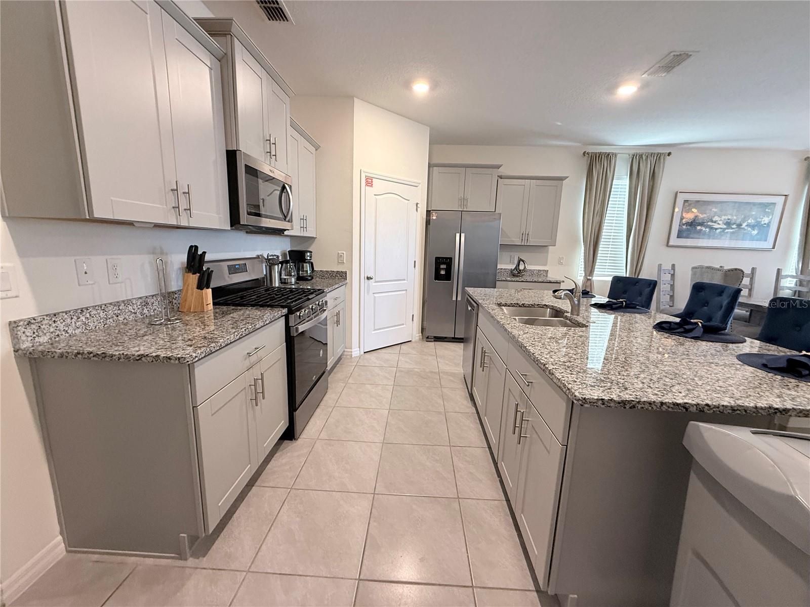 Image 8 of 67 For 7523 Oakmoss Loop