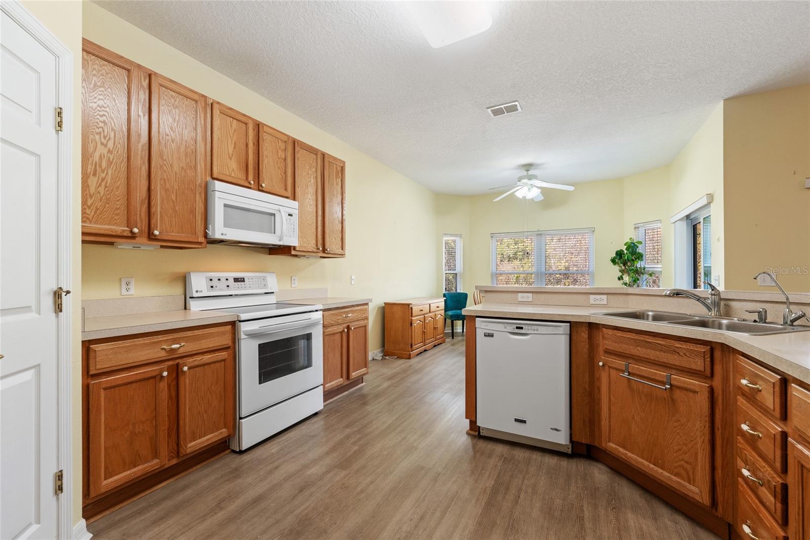 Image 10 of 20 For 632 Portofino Drive