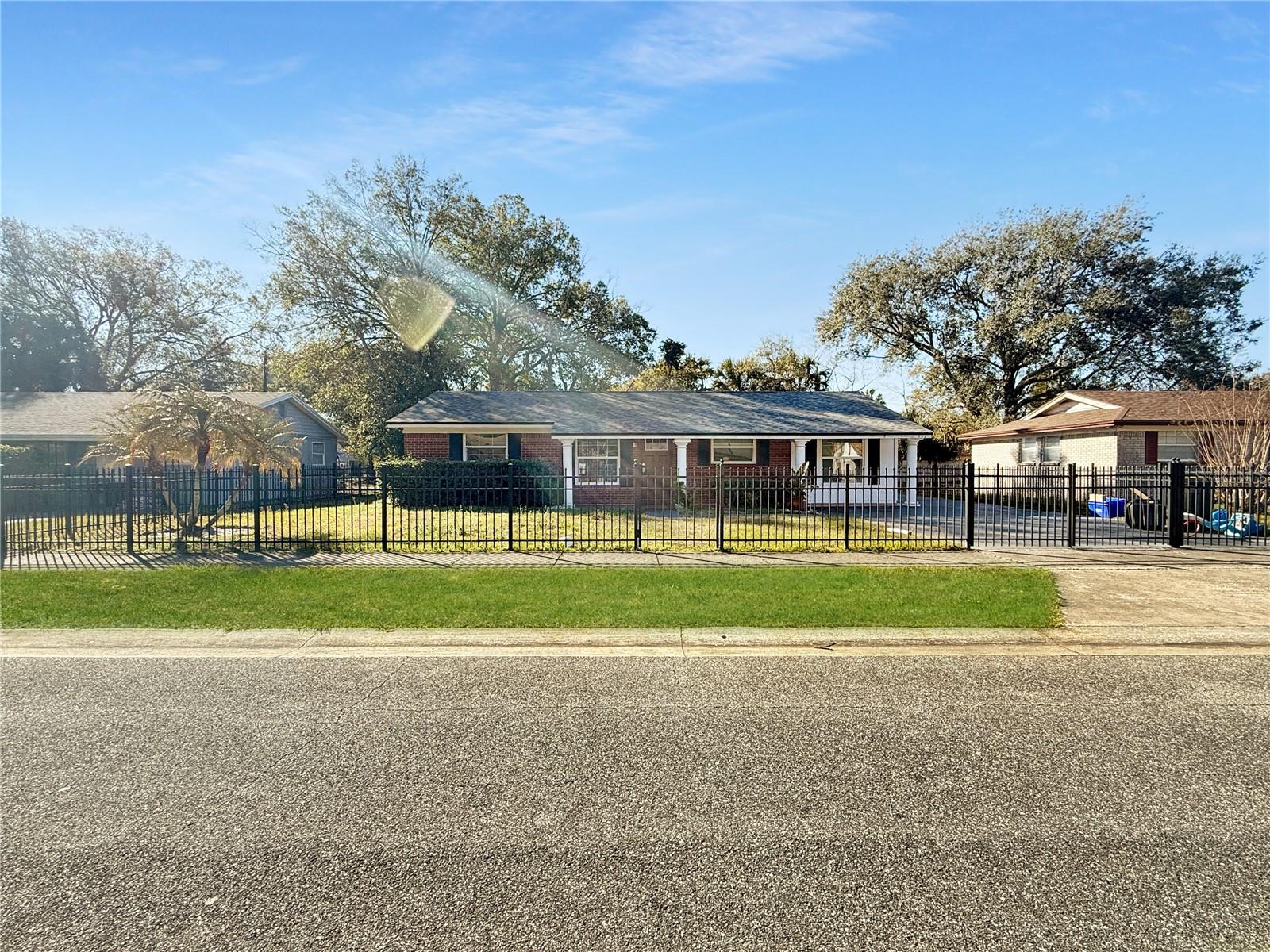 Details for 524 San Lanta Circle, SANFORD, FL 32771