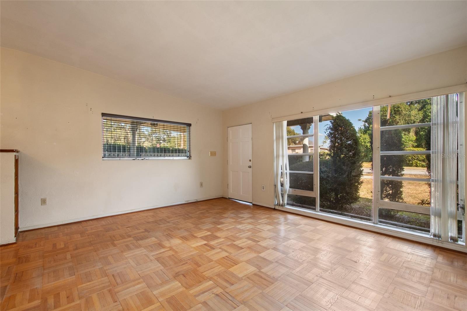 Image 11 of 43 For 3302 Crystal Lake Drive