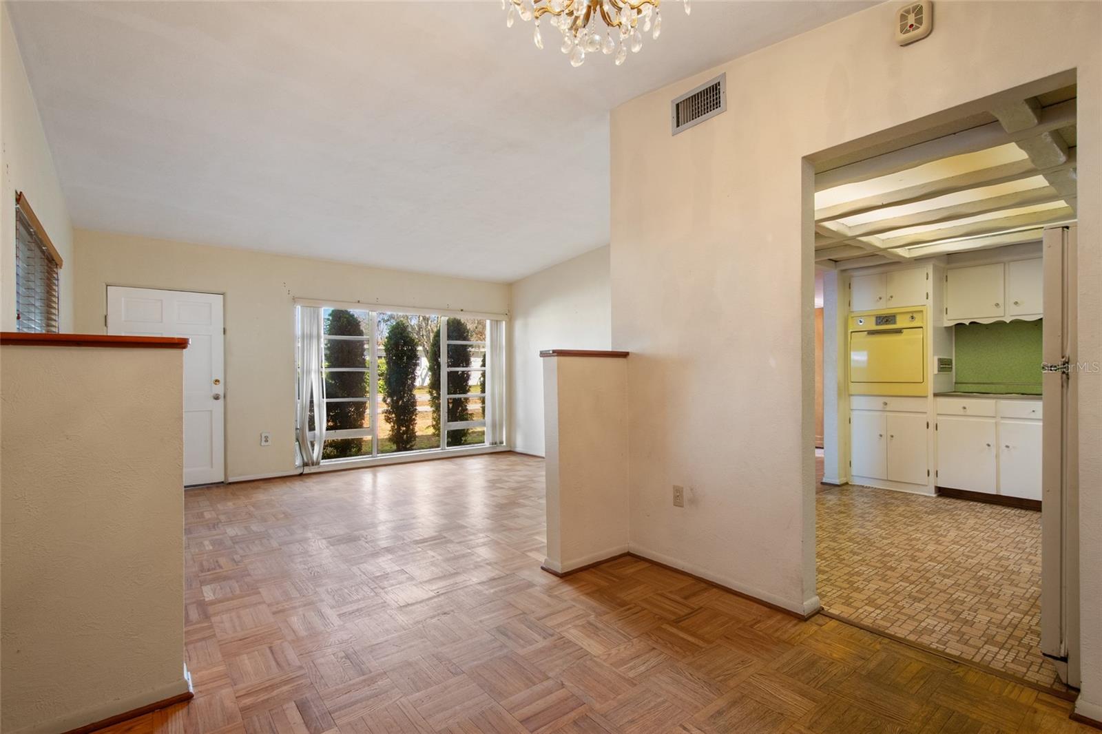 Image 15 of 43 For 3302 Crystal Lake Drive