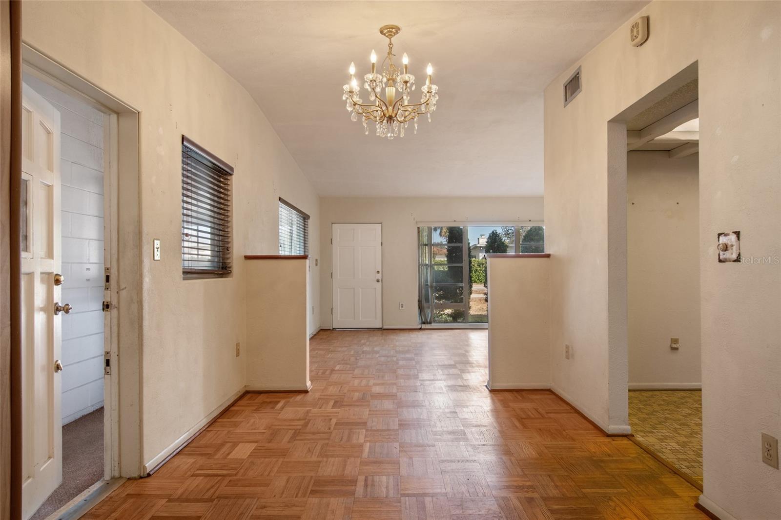 Image 16 of 43 For 3302 Crystal Lake Drive