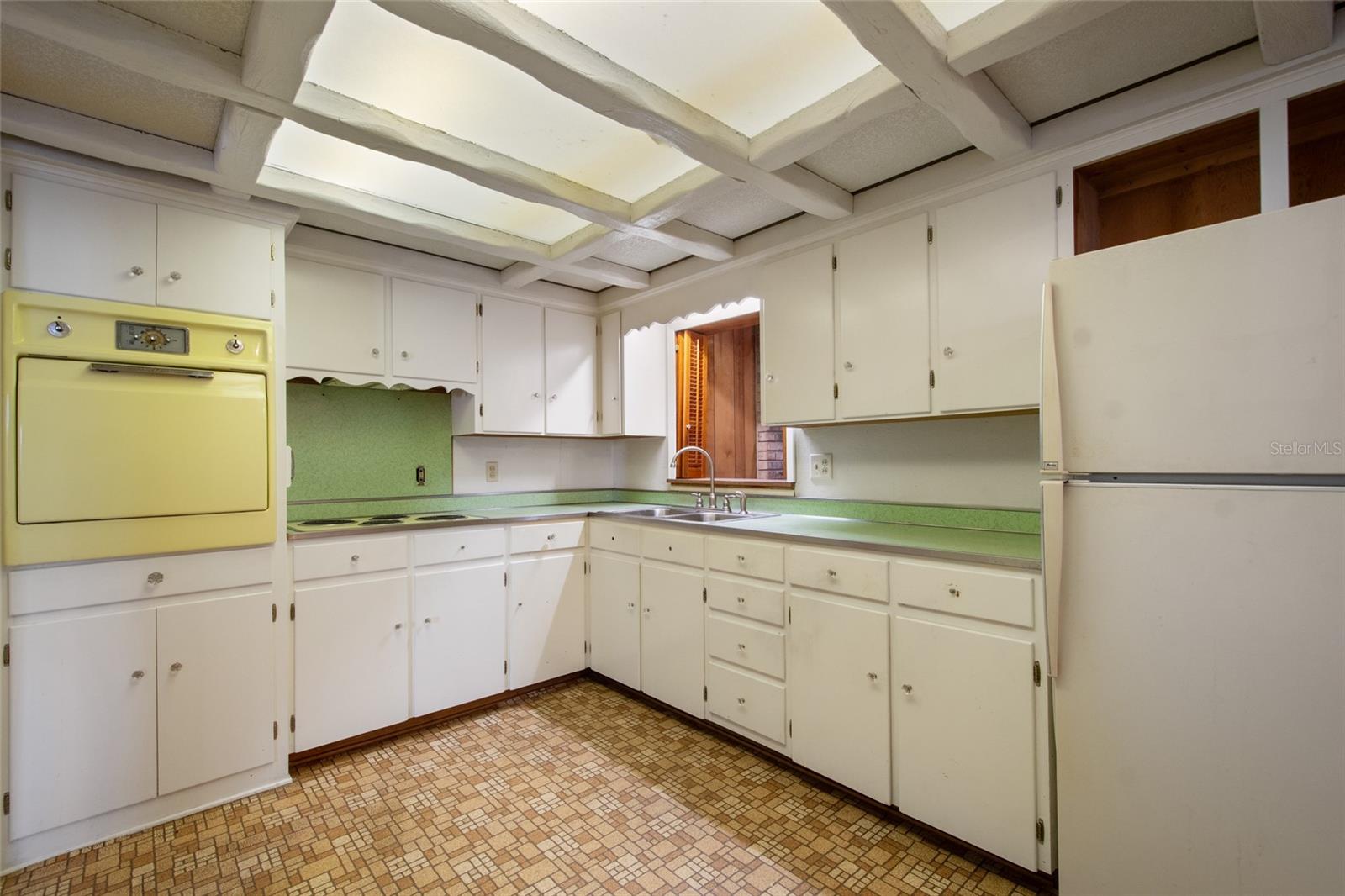 Image 21 of 43 For 3302 Crystal Lake Drive