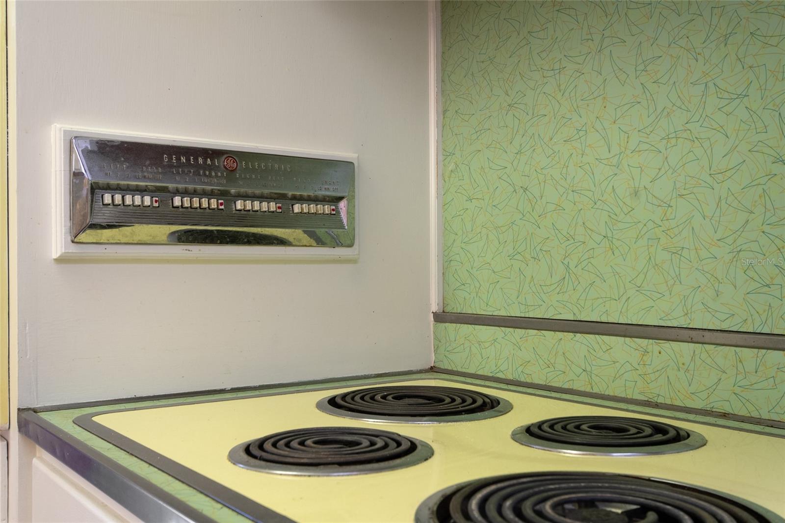 Image 27 of 43 For 3302 Crystal Lake Drive