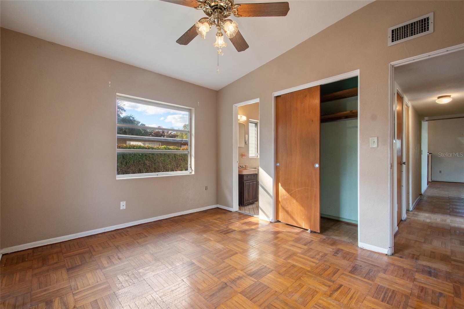 Image 35 of 43 For 3302 Crystal Lake Drive