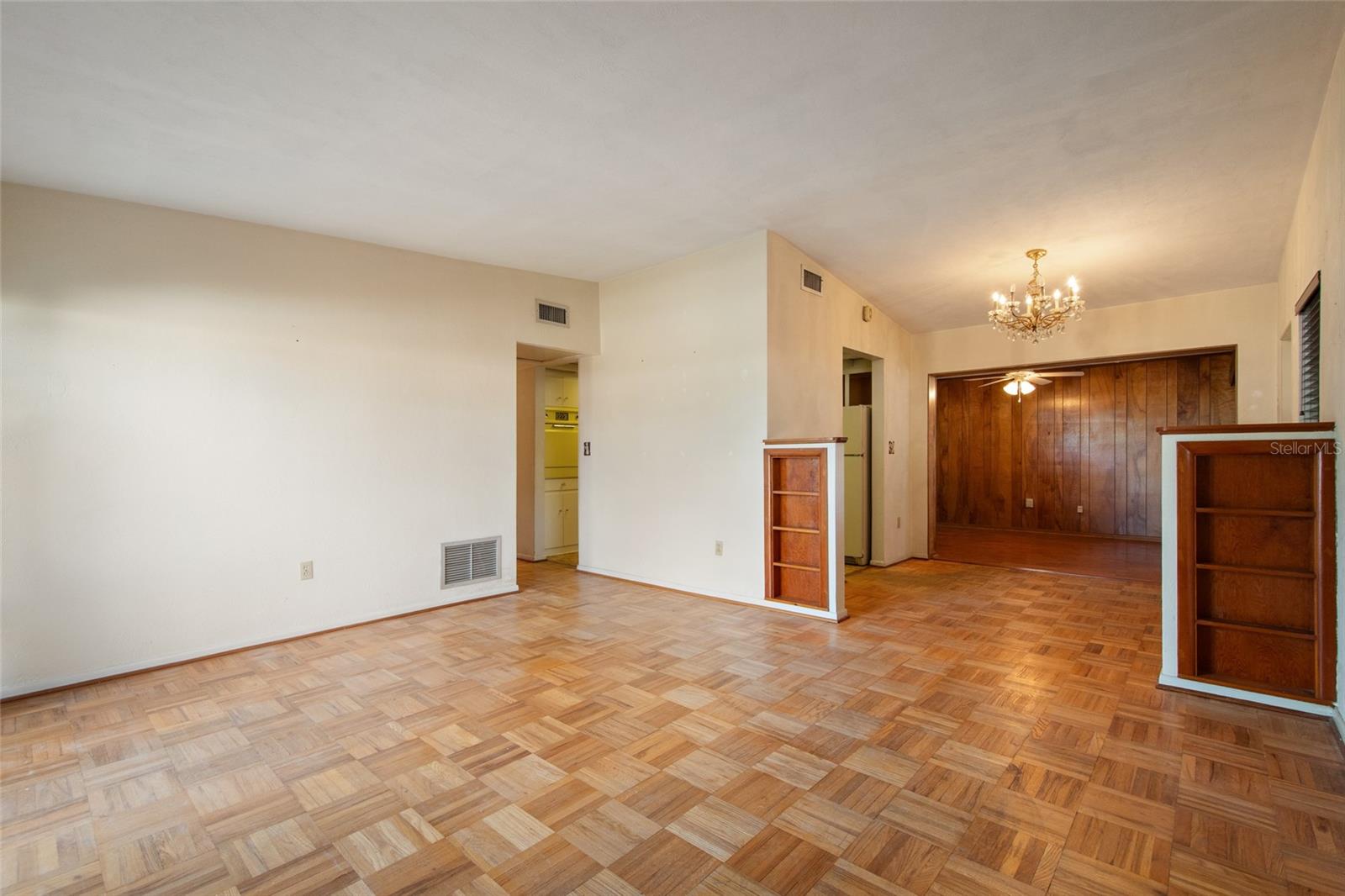 Image 9 of 43 For 3302 Crystal Lake Drive