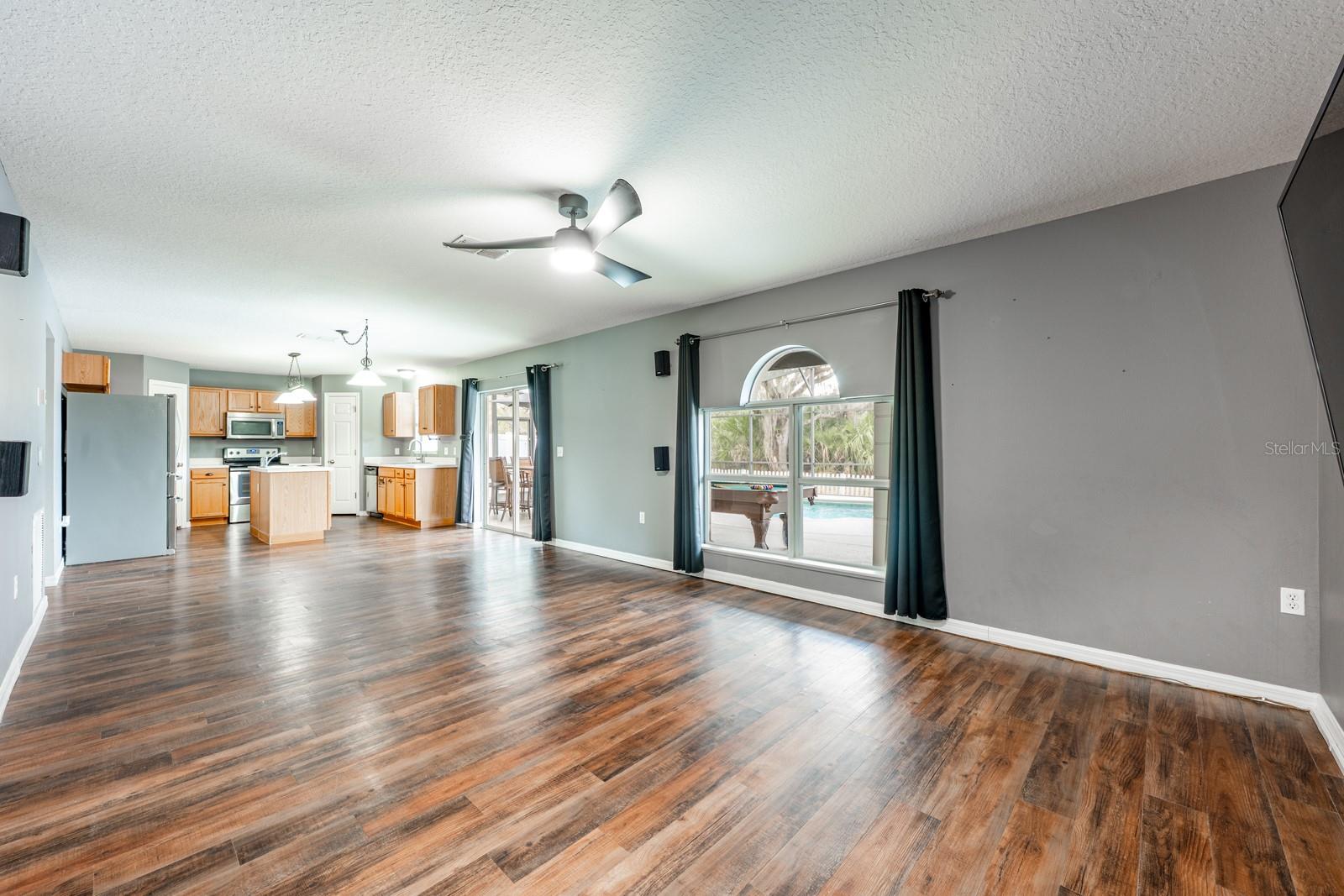 Image 13 of 41 For 1930 Corner Glen Drive