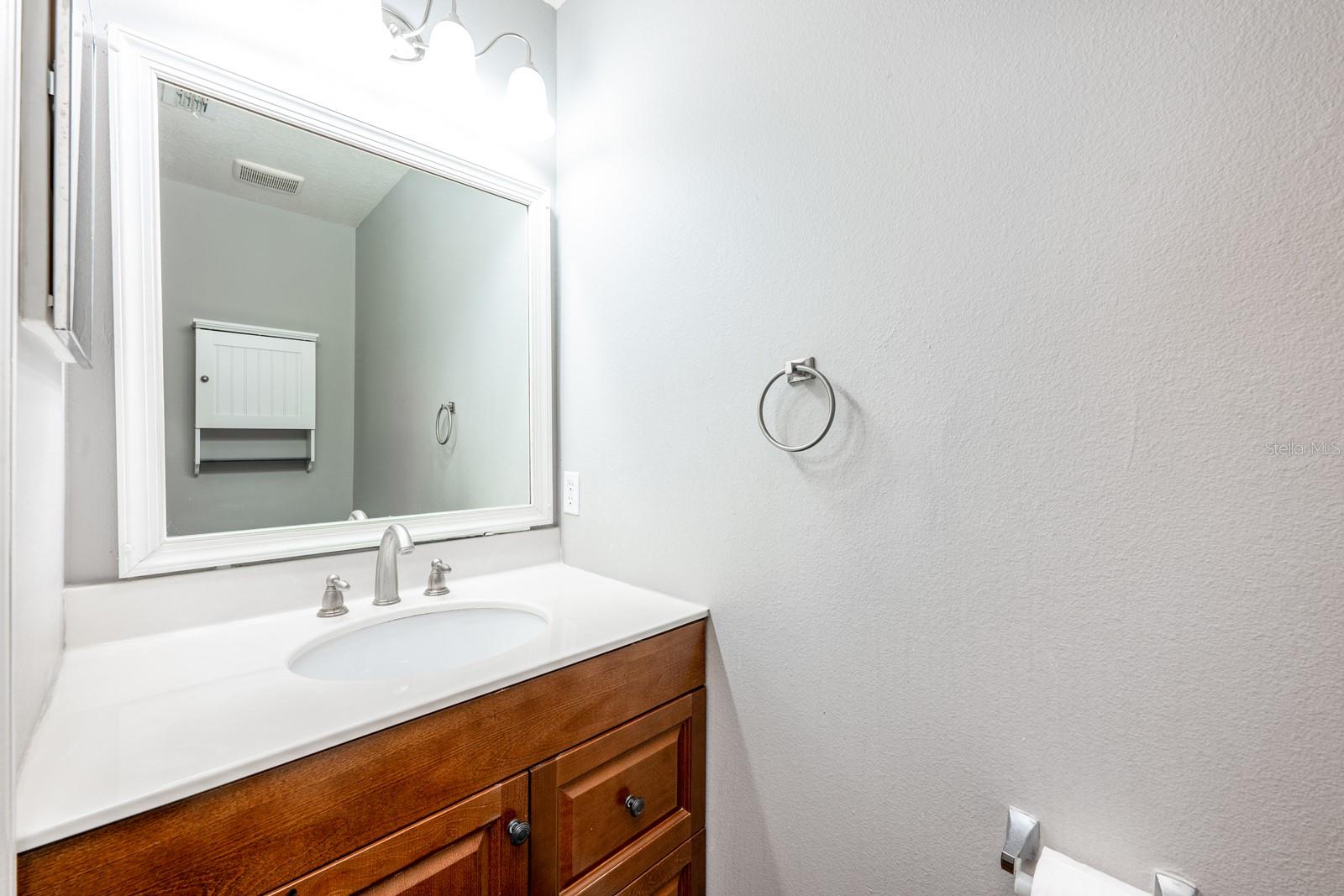 Image 21 of 41 For 1930 Corner Glen Drive