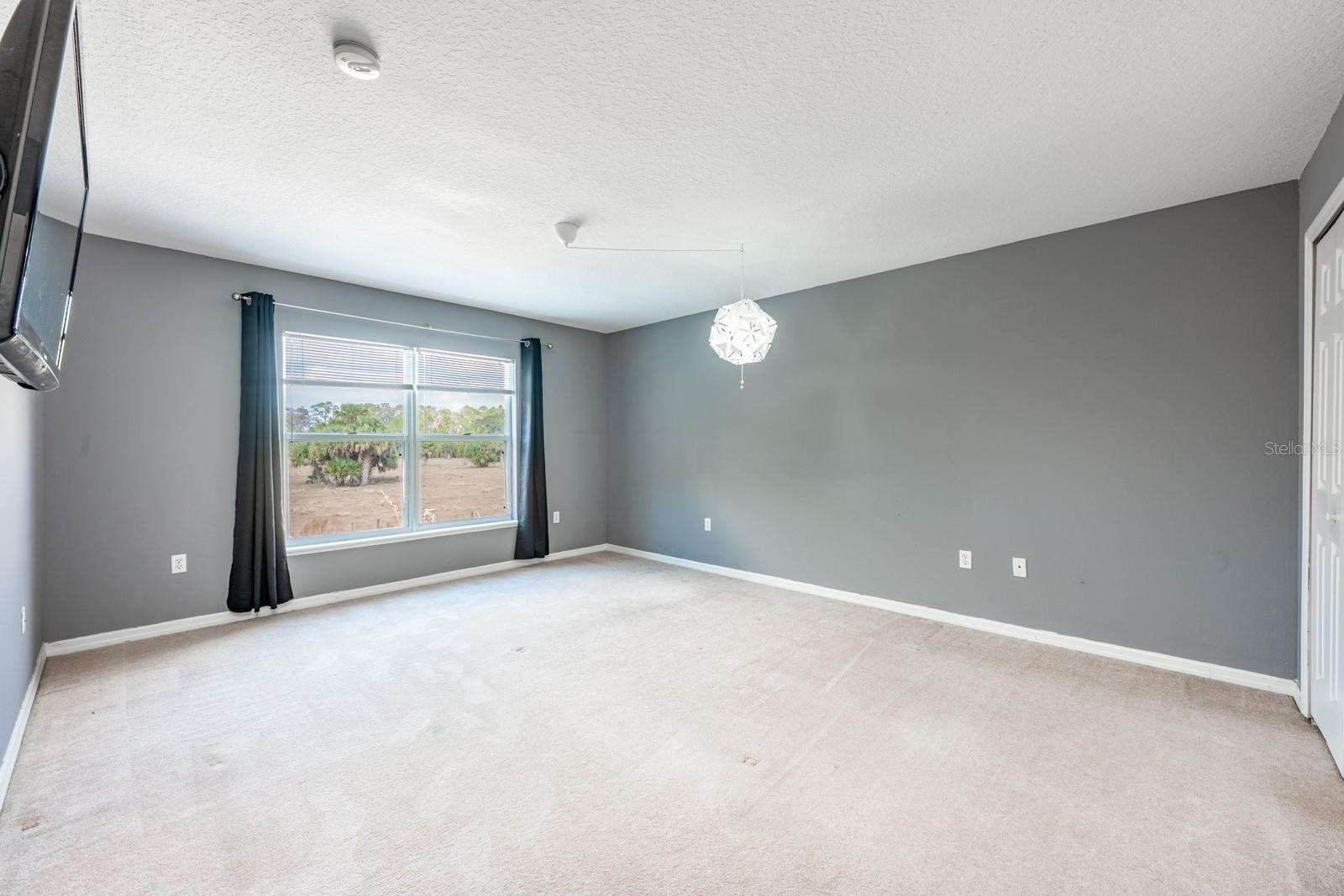 Image 25 of 41 For 1930 Corner Glen Drive