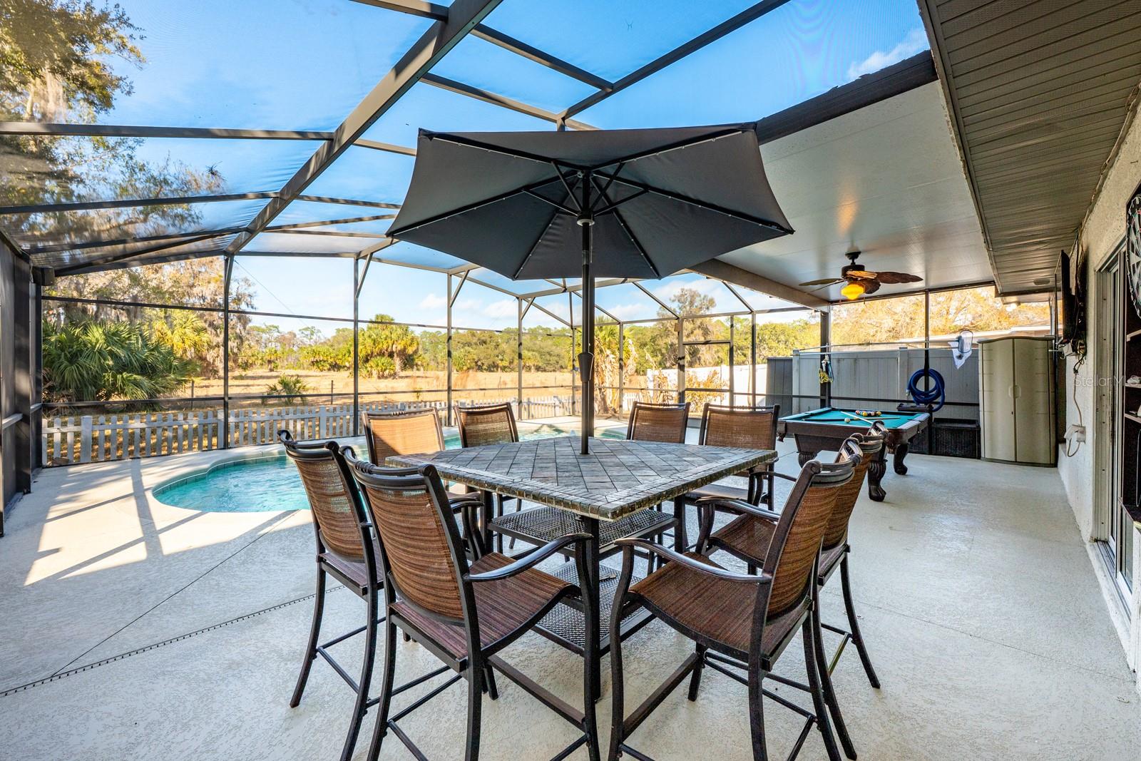 Image 28 of 41 For 1930 Corner Glen Drive