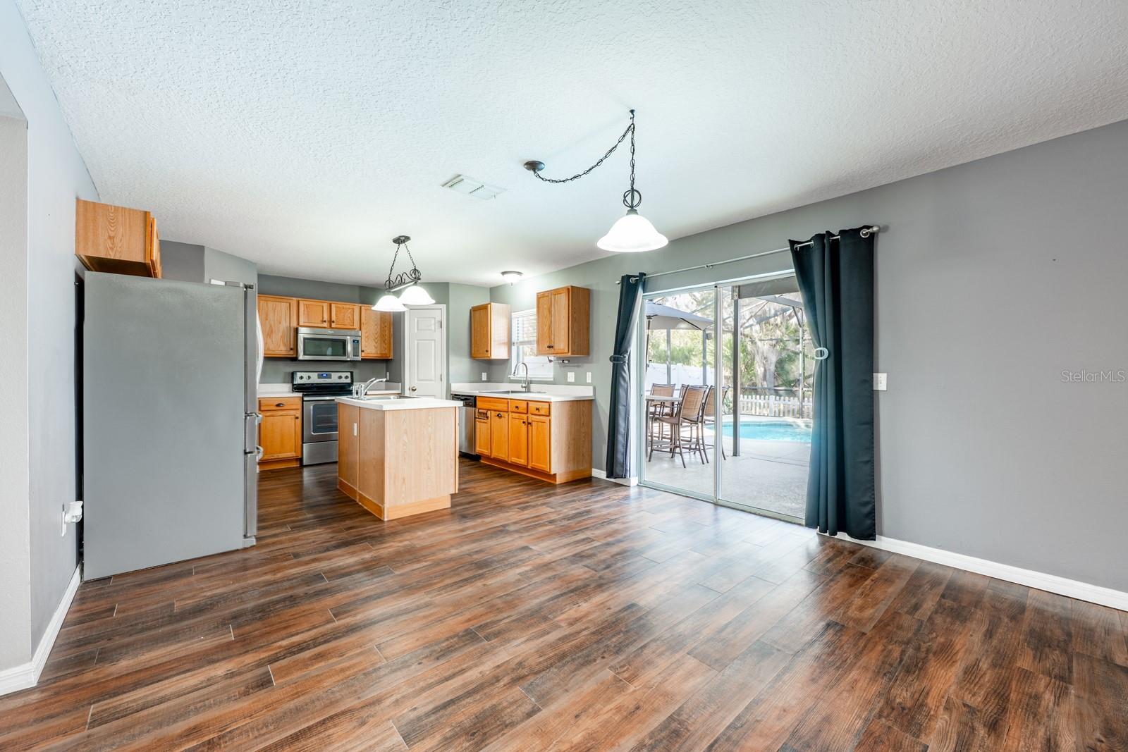 Image 38 of 41 For 1930 Corner Glen Drive