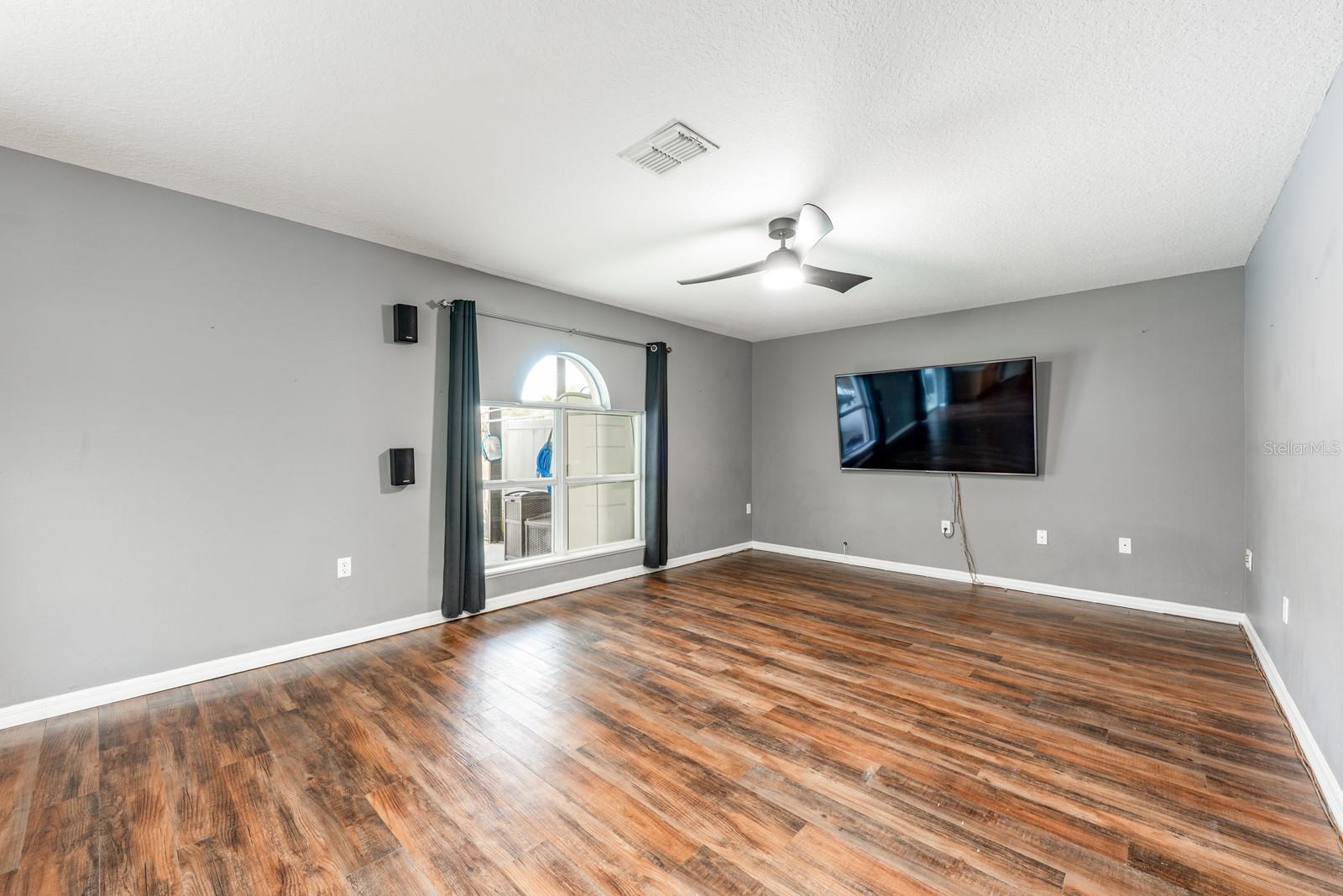 Image 39 of 41 For 1930 Corner Glen Drive