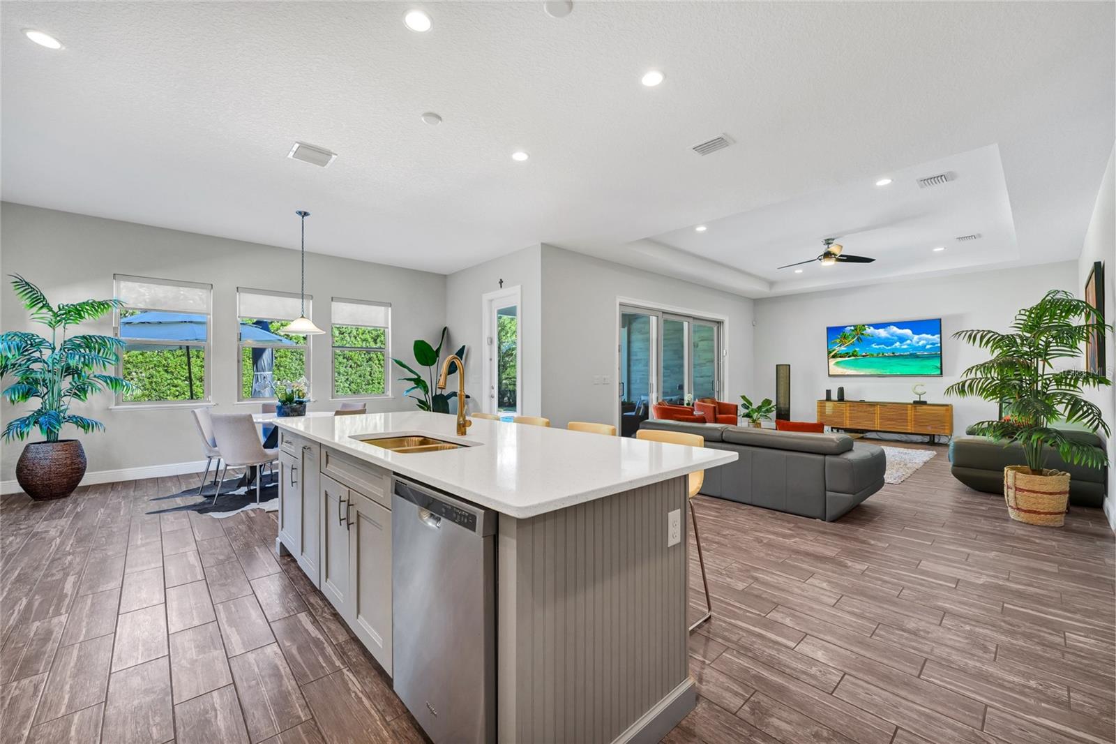 Image 15 of 72 For 15625 Sylvester Palm Drive