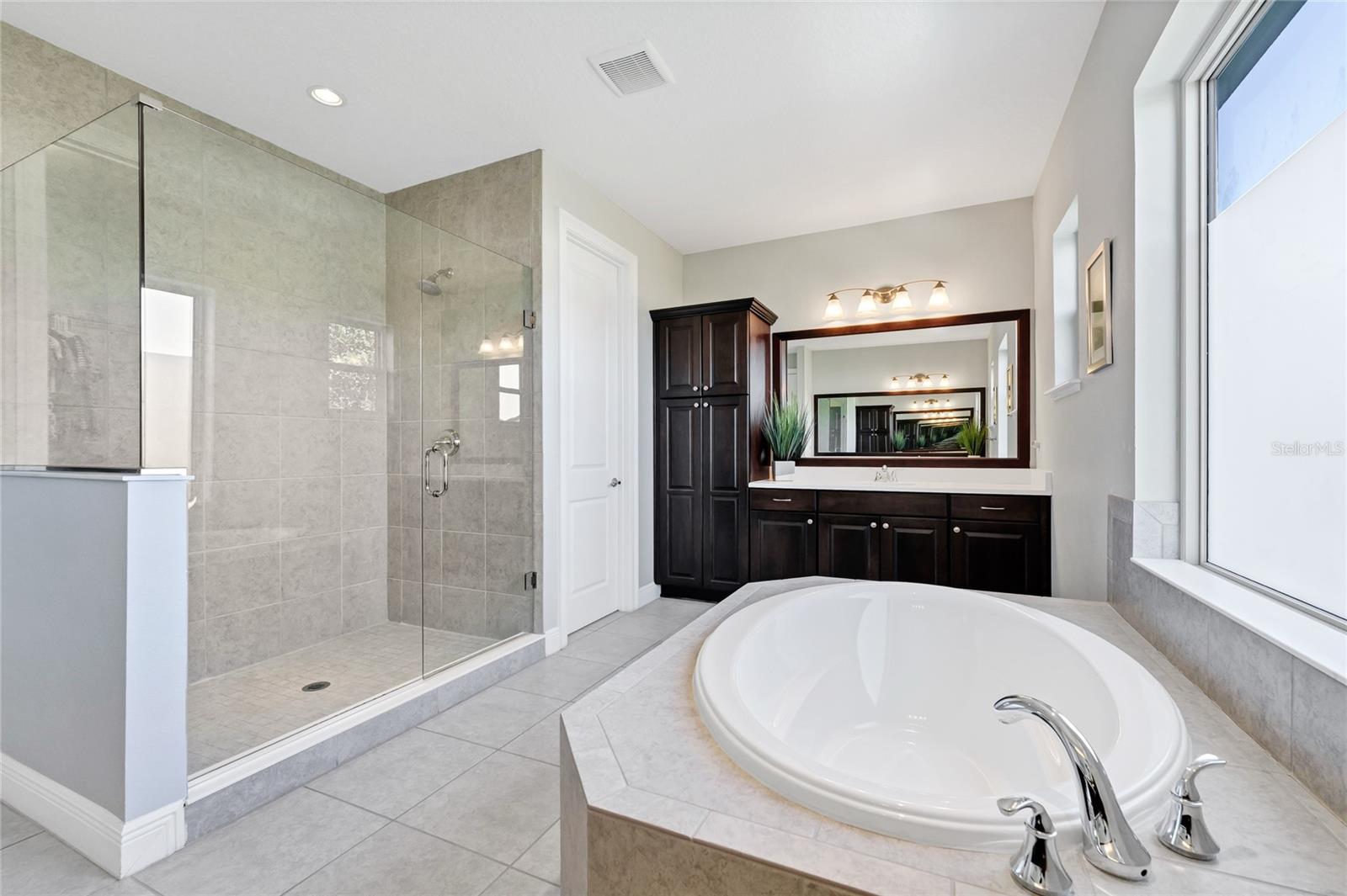 Image 36 of 72 For 15625 Sylvester Palm Drive