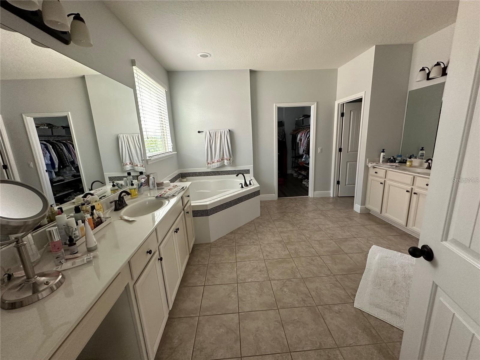 Image 13 of 24 For 8370 Lookout Point Dr.