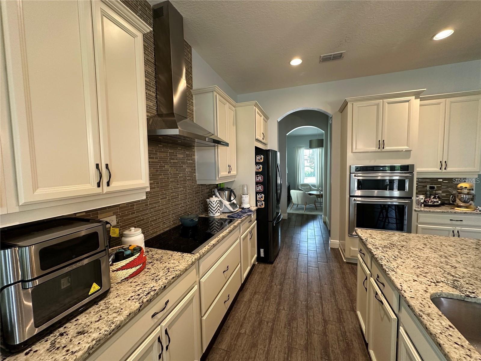 Image 5 of 24 For 8370 Lookout Point Dr.