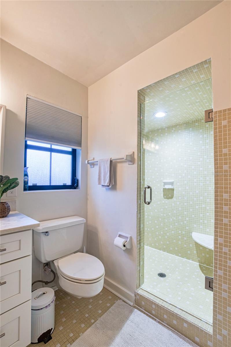 Image 19 of 23 For 1809 Pepperidge Drive