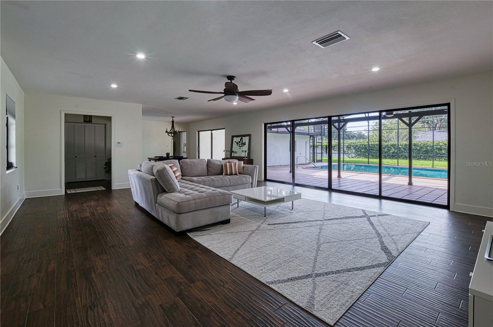 Image 2 of 23 For 1809 Pepperidge Drive