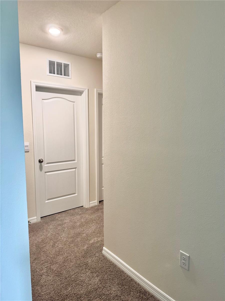 Image 10 of 14 For 2925 Canary Avenue