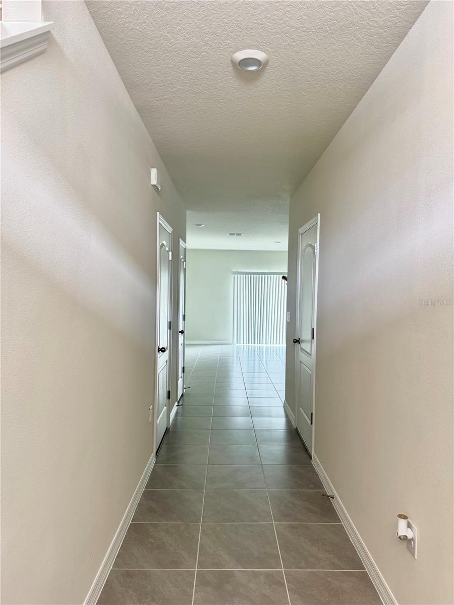 Image 6 of 14 For 2925 Canary Avenue