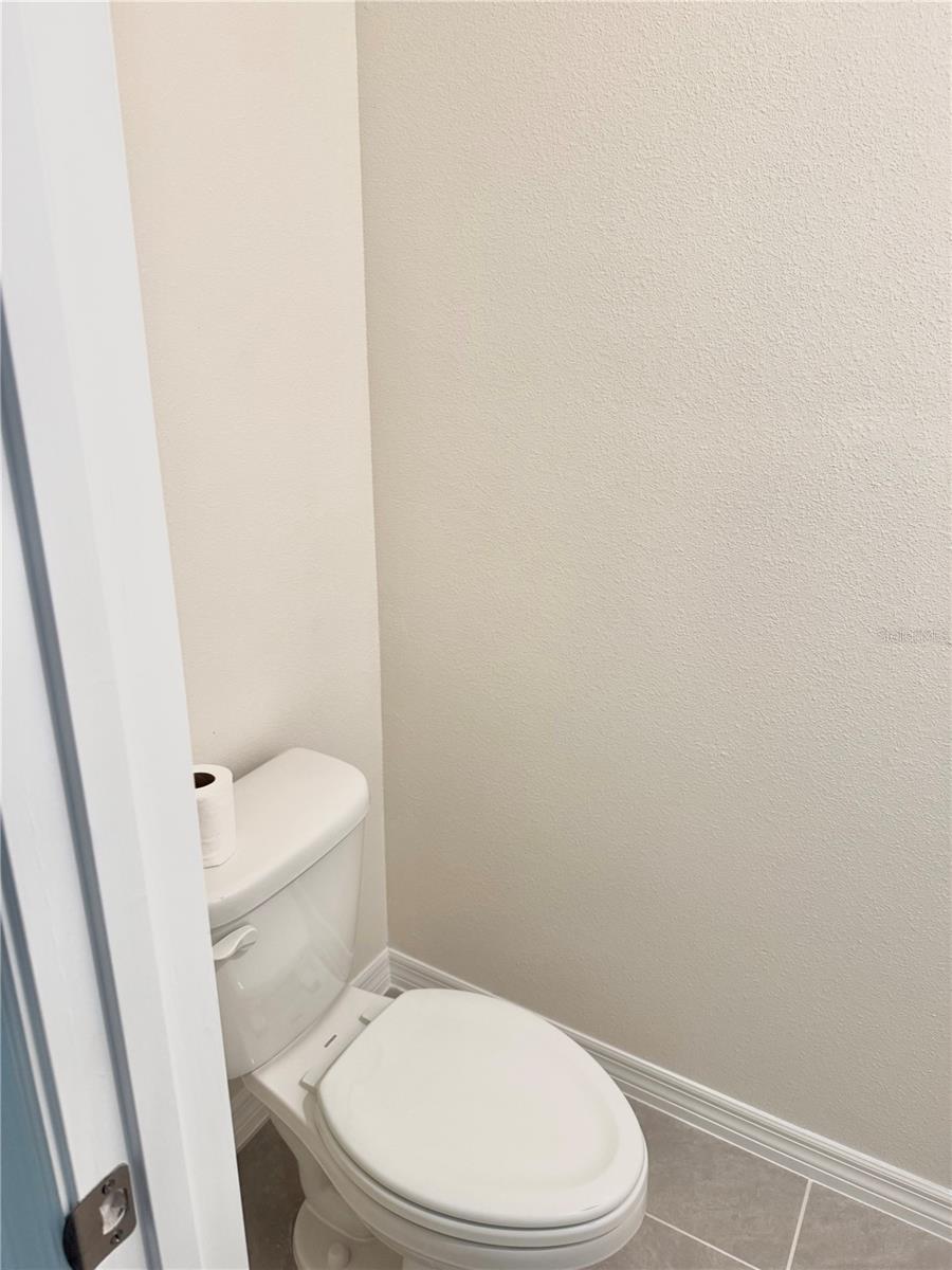 Image 8 of 14 For 2925 Canary Avenue