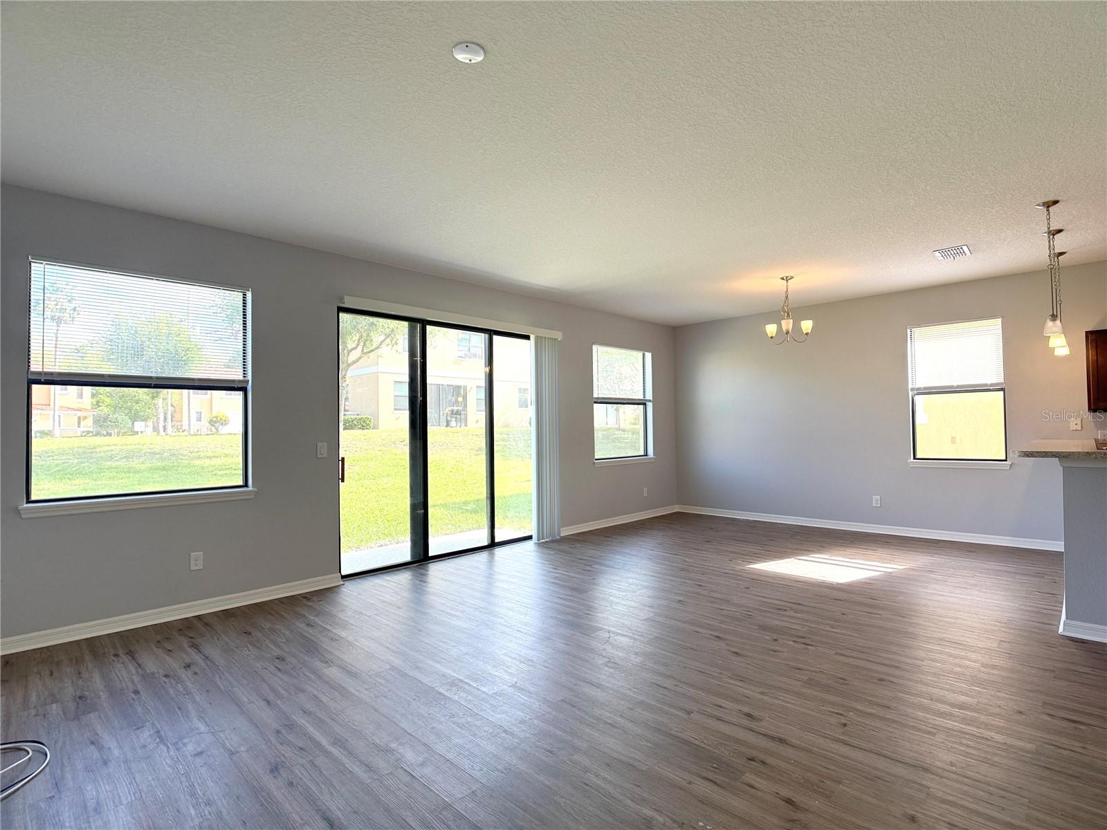 Image 11 of 48 For 1282 Clove Dr