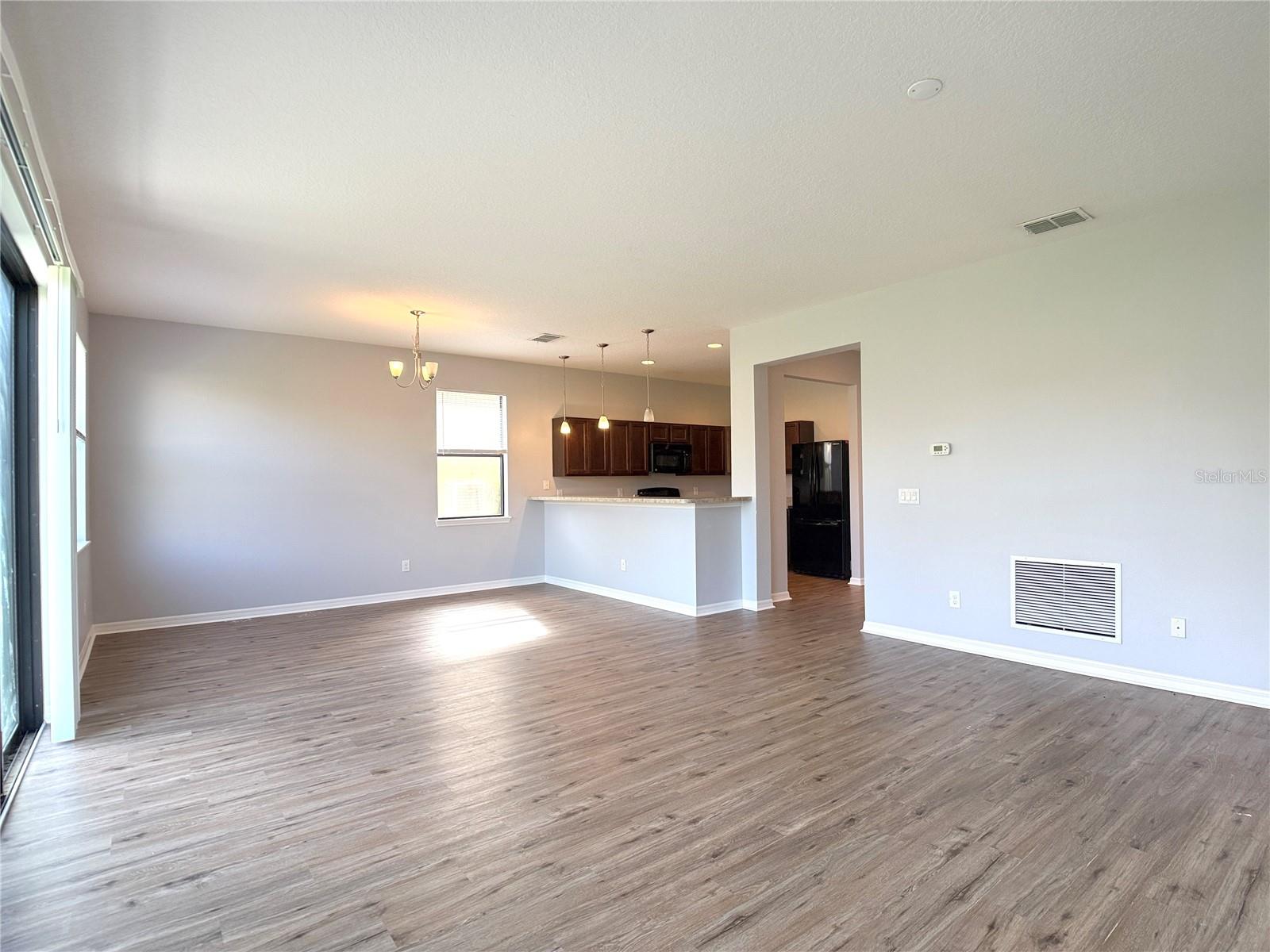 Image 12 of 48 For 1282 Clove Dr